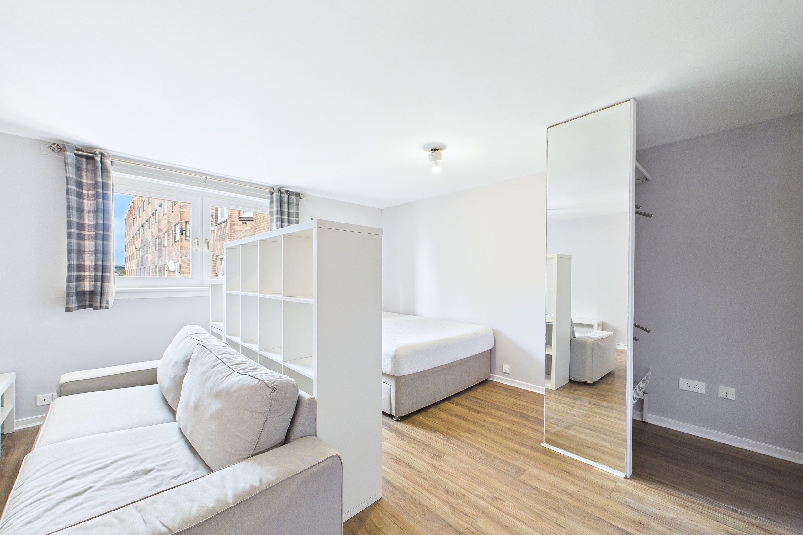 bedroom 3 Studio Flat To Let St George's Cross Glasgow