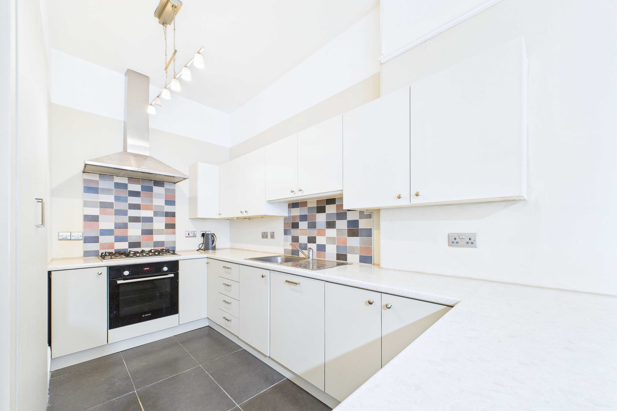 Three Bedroom Ground Floor Tenement Flat To Let In Hillhead