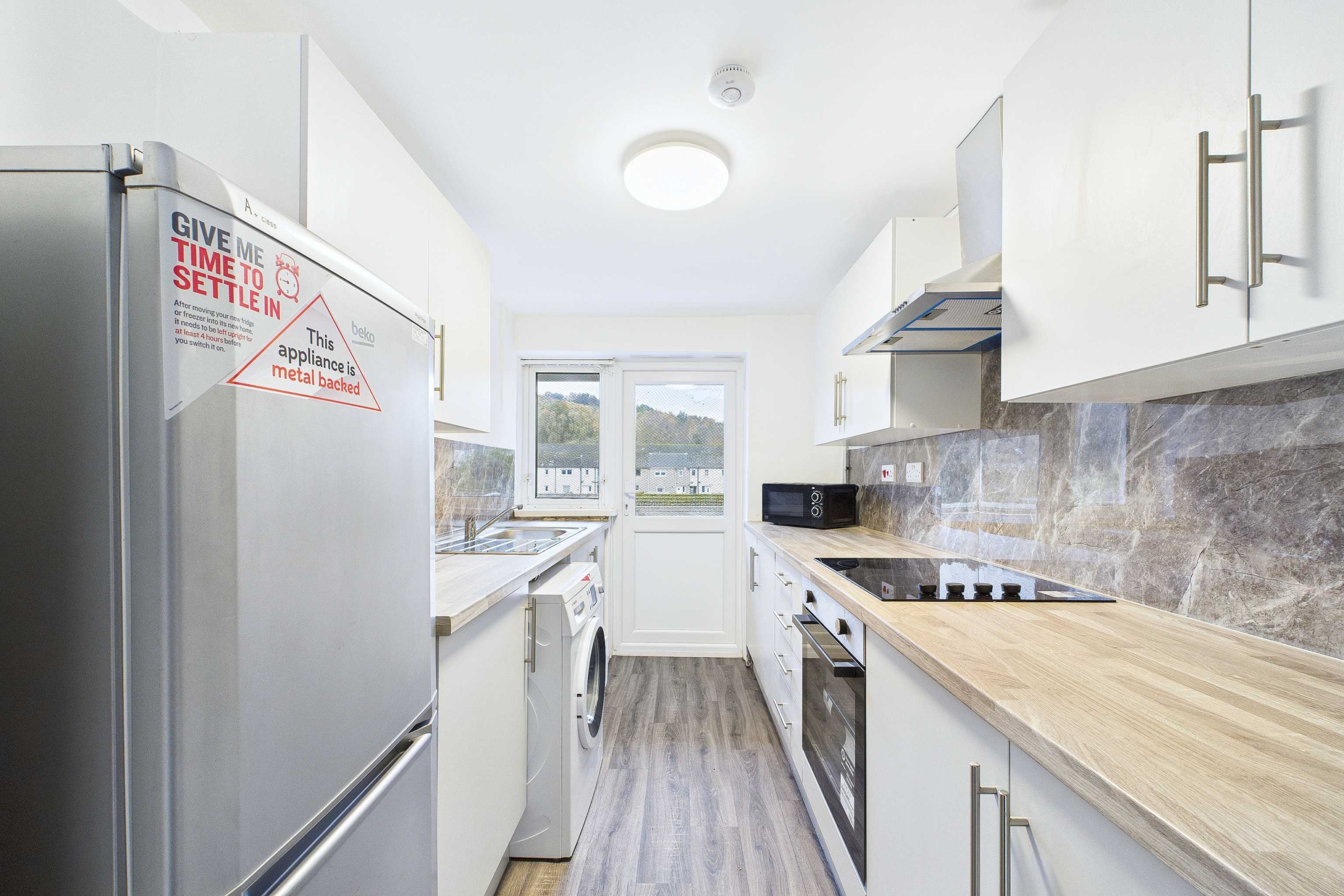 Three Bedroom Top Floor Flat To Let In Johnstone