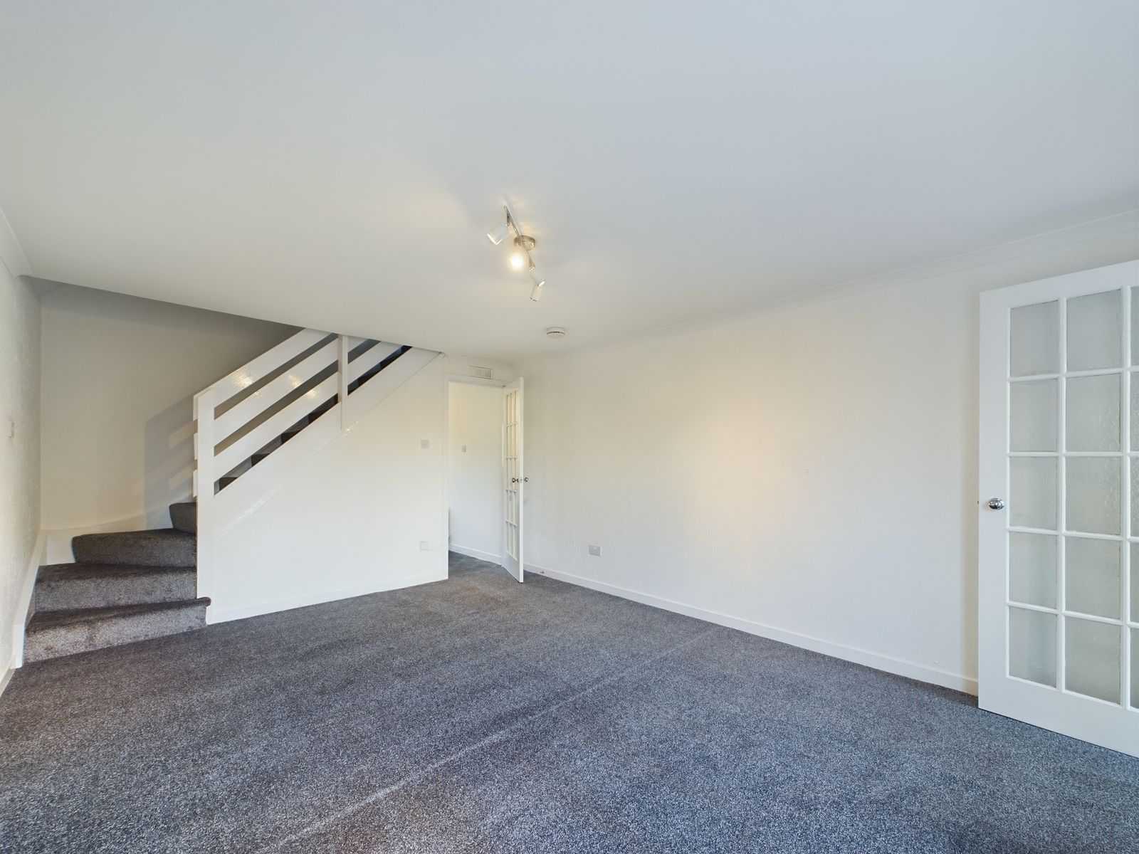 living room 2 Two Bedroom Terraced House To Let In Houston