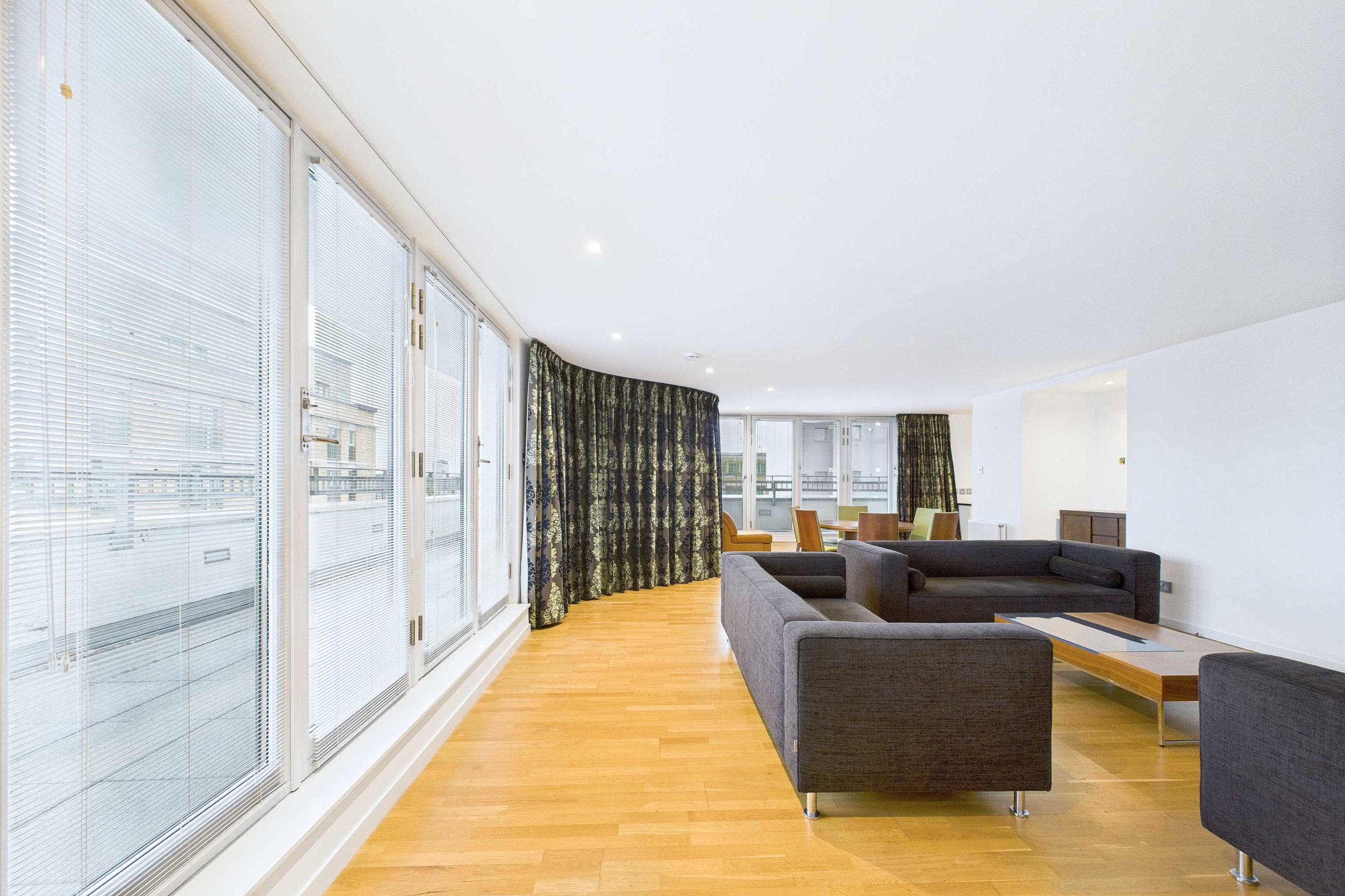 living room Two Bedroom Top Floor Penthouse Flat To Let In Glasgow City Centre