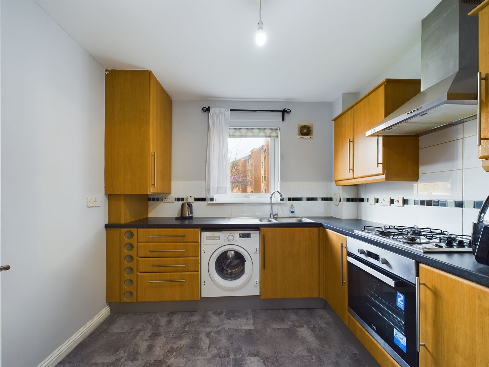 Two Bedroom Ground Floor Flat To Let In Port Dundas