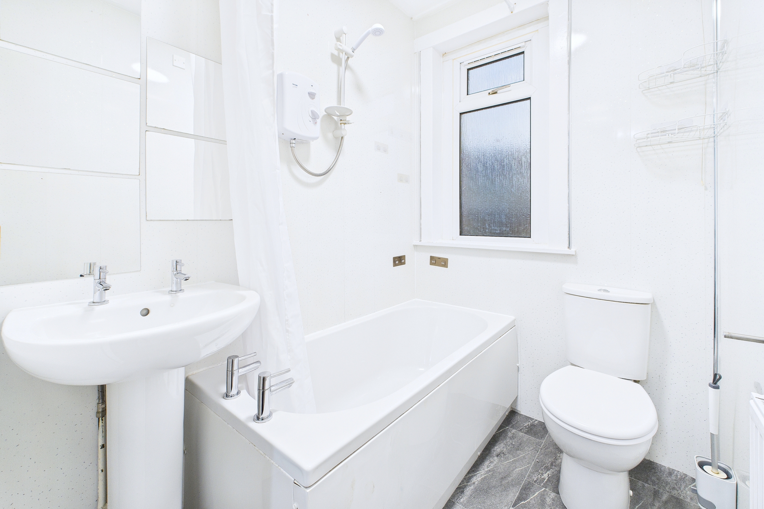 6 Croftpark Crescent – 14 3 Bedroom Cottage Flat to Let Blantyre