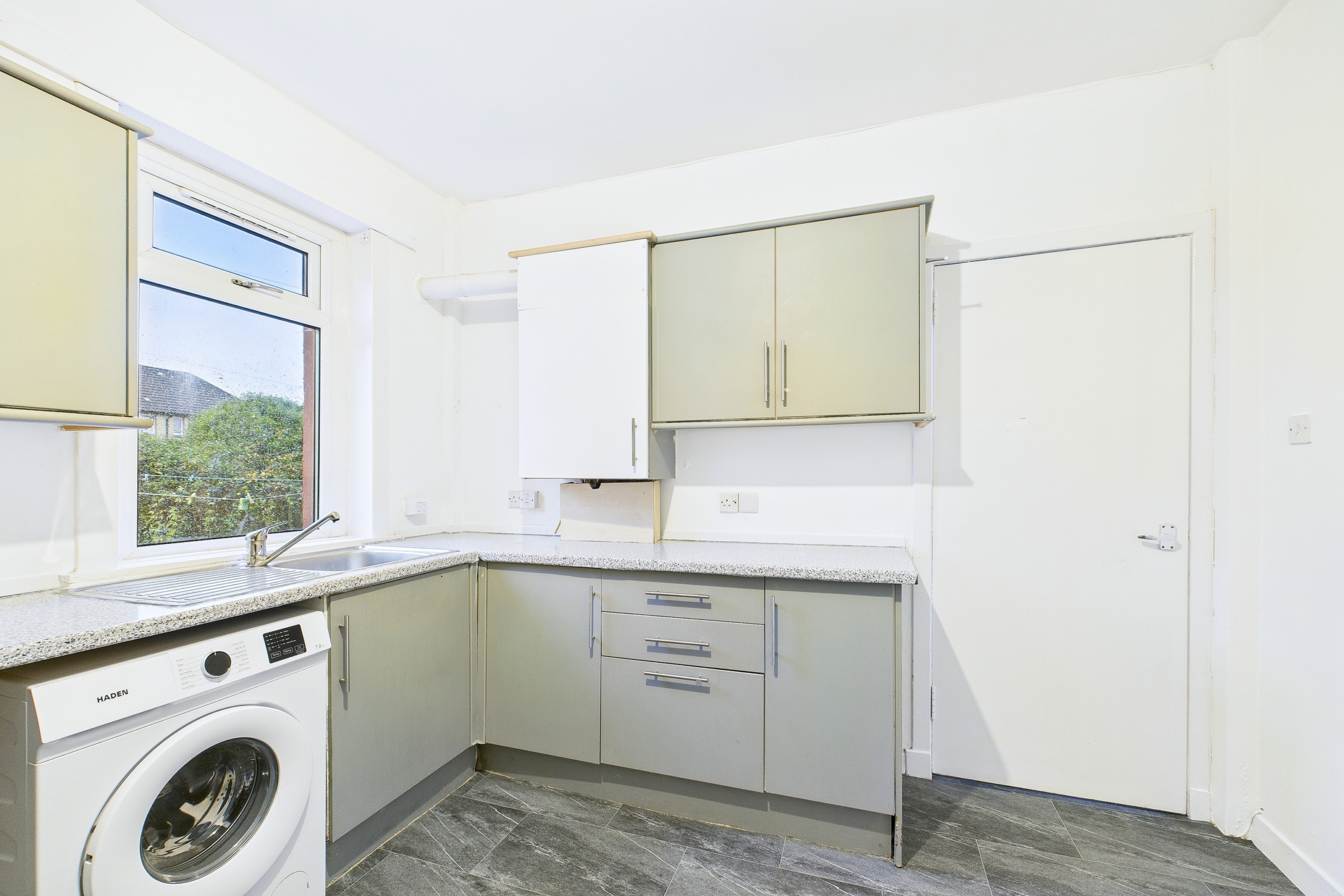 6 Croftpark Crescent – 17 3 Bedroom Cottage Flat to Let Blantyre