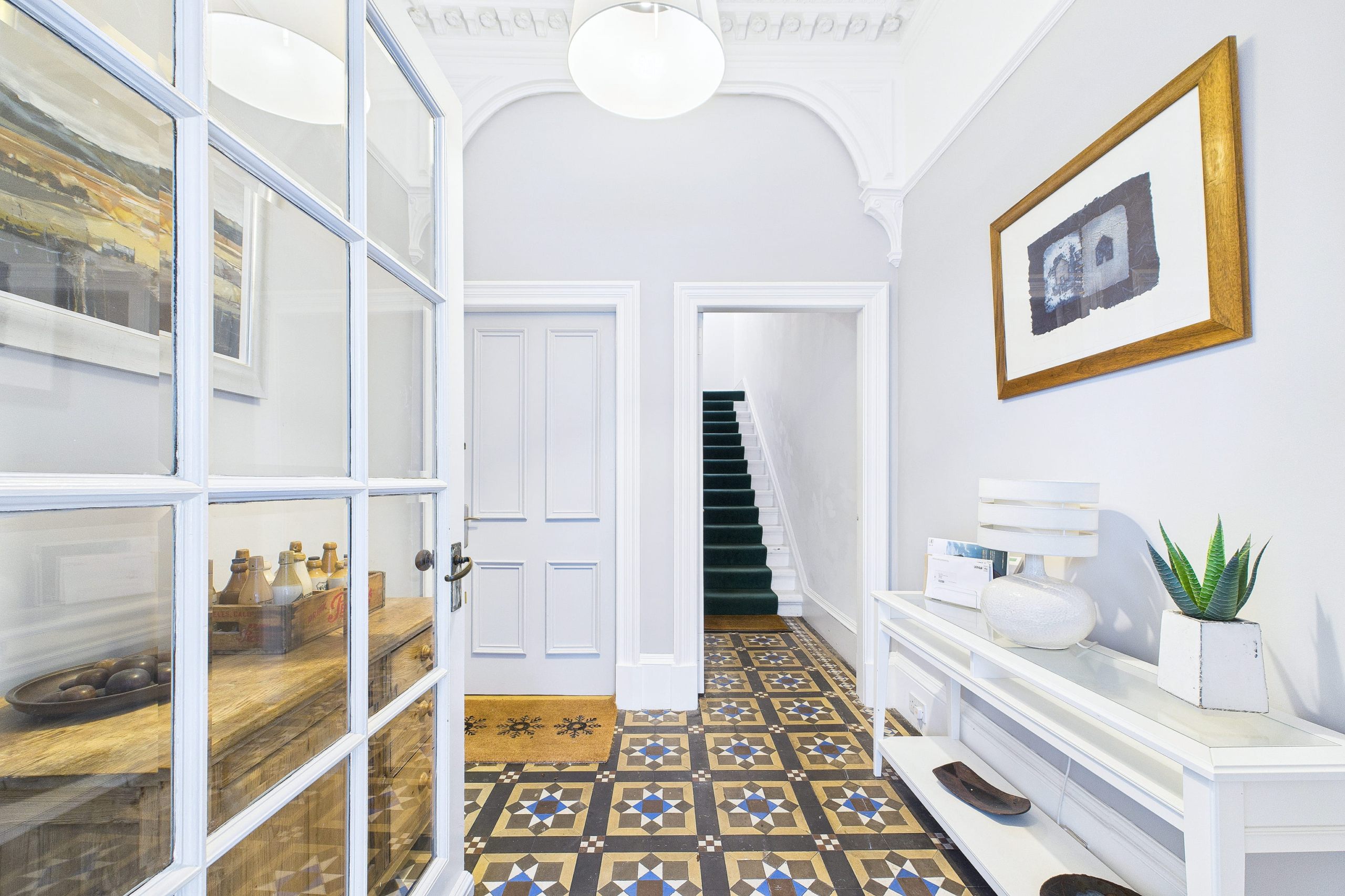 cleveden-drive-interior two bedroom flat to rent