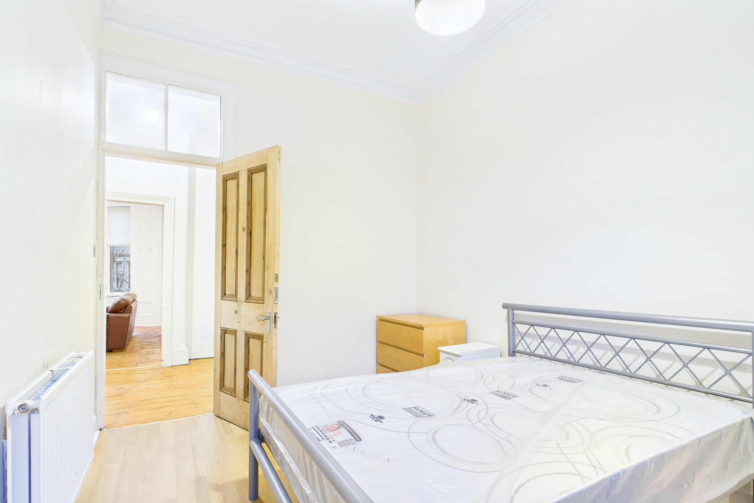 three bed flat to rent