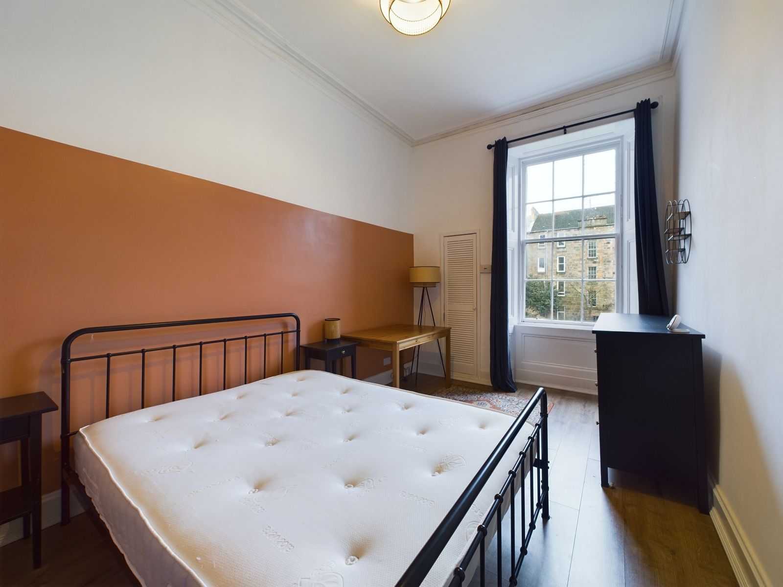 bedroom 2 Two Bedroom First Floor Flat To Let In Shawlands