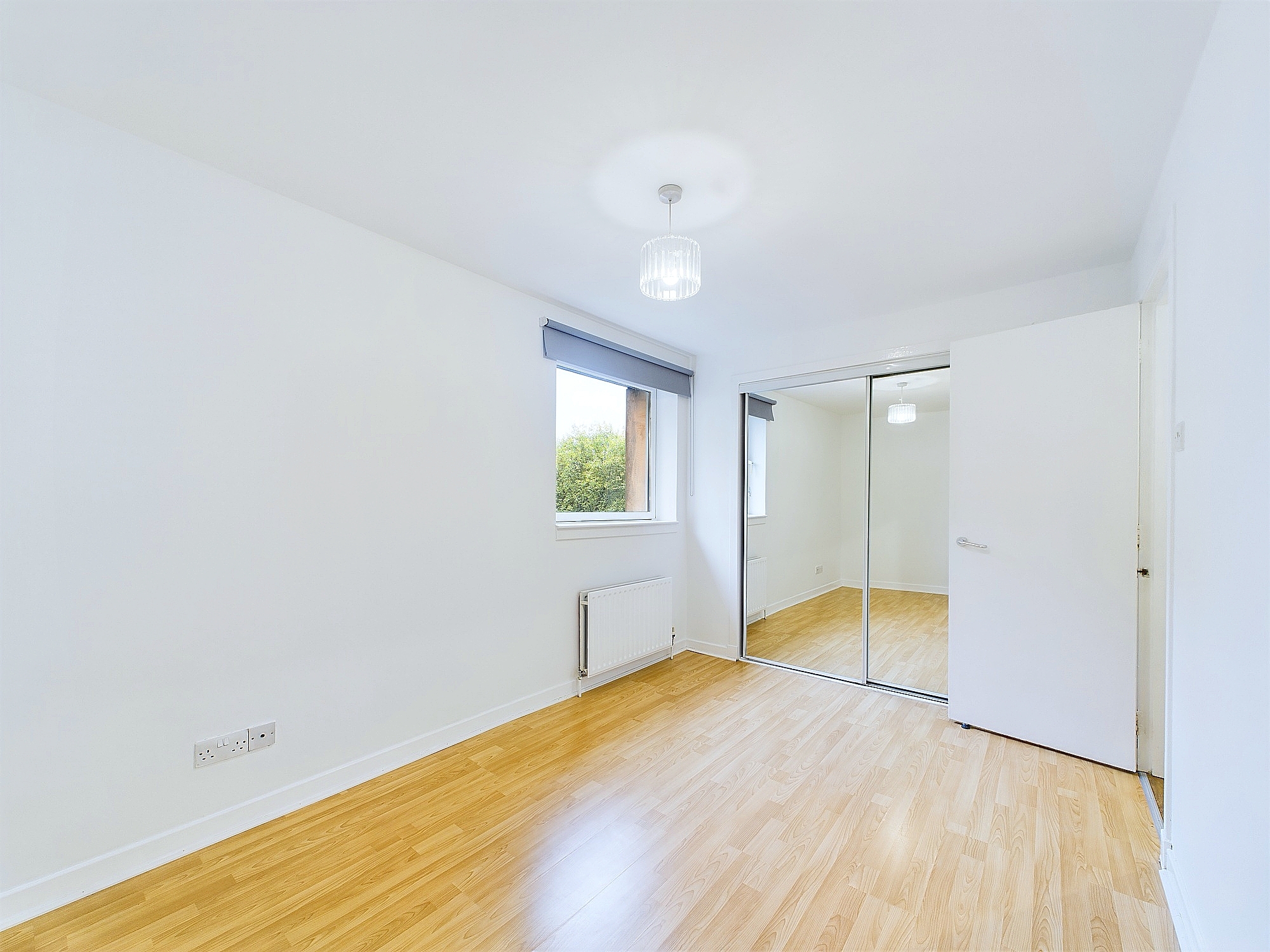 One Bedroom Flat to Let Tollcross
