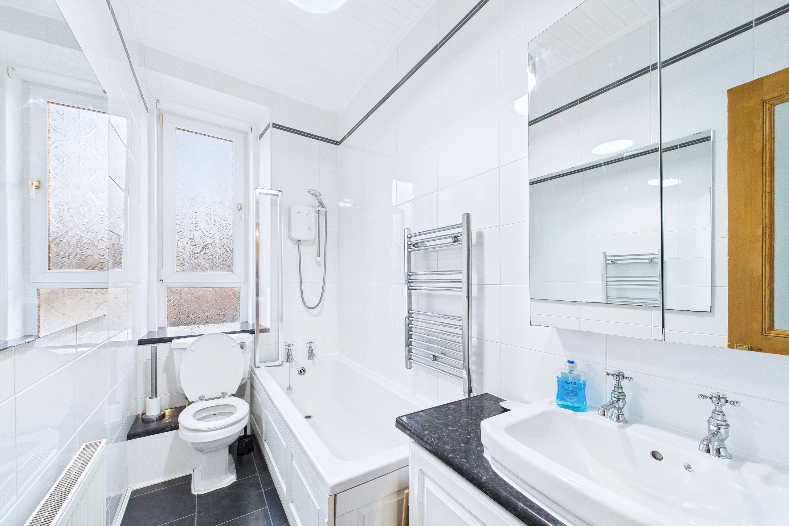 one bedroom flat to let