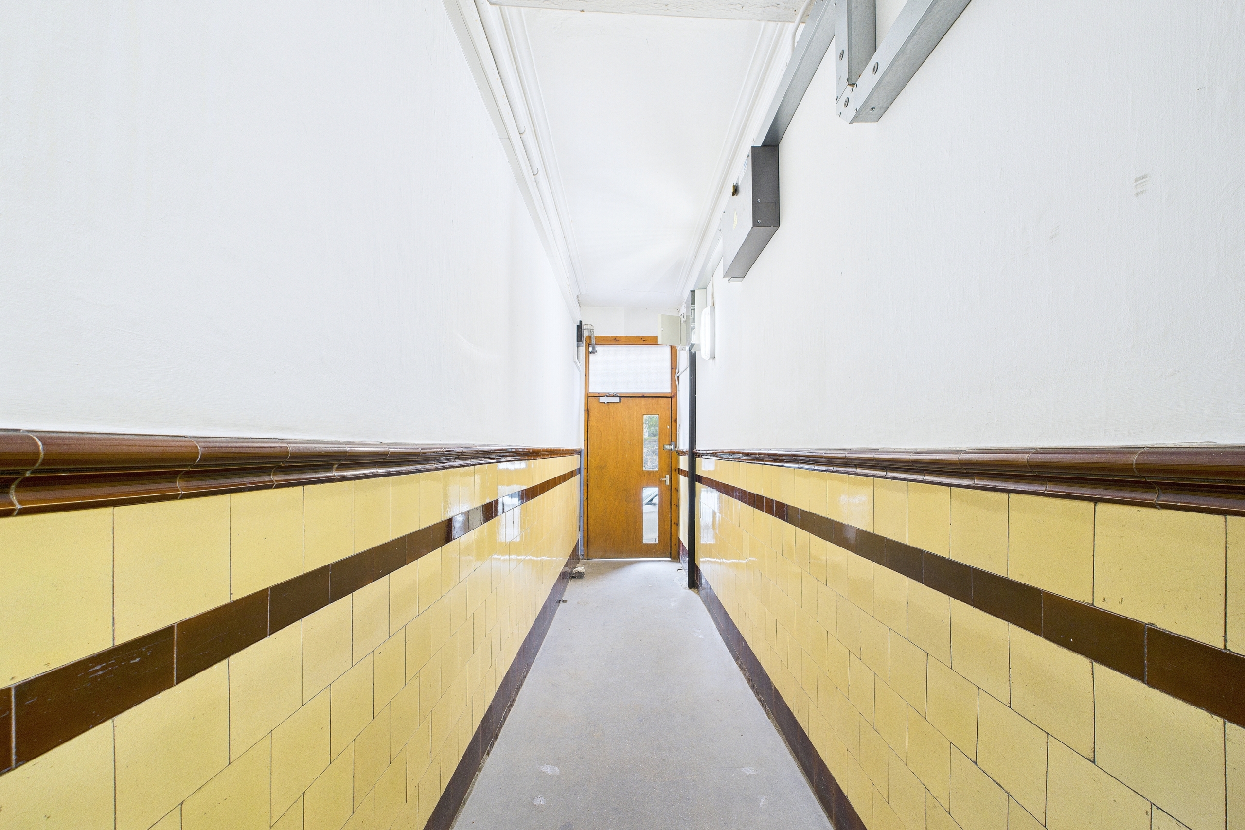 one bedroom flat to let