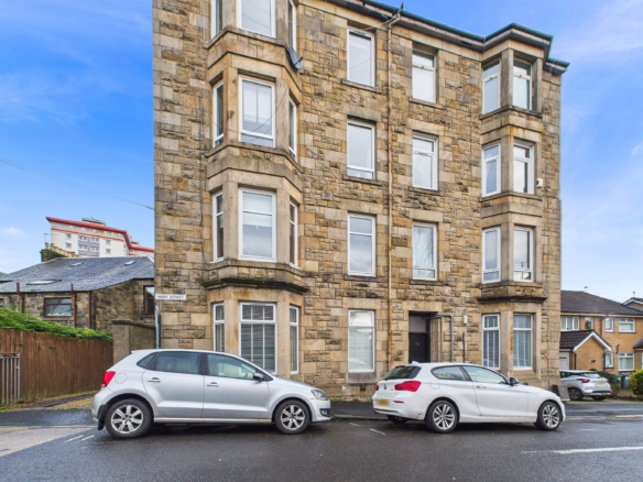 one bedroom flat to let