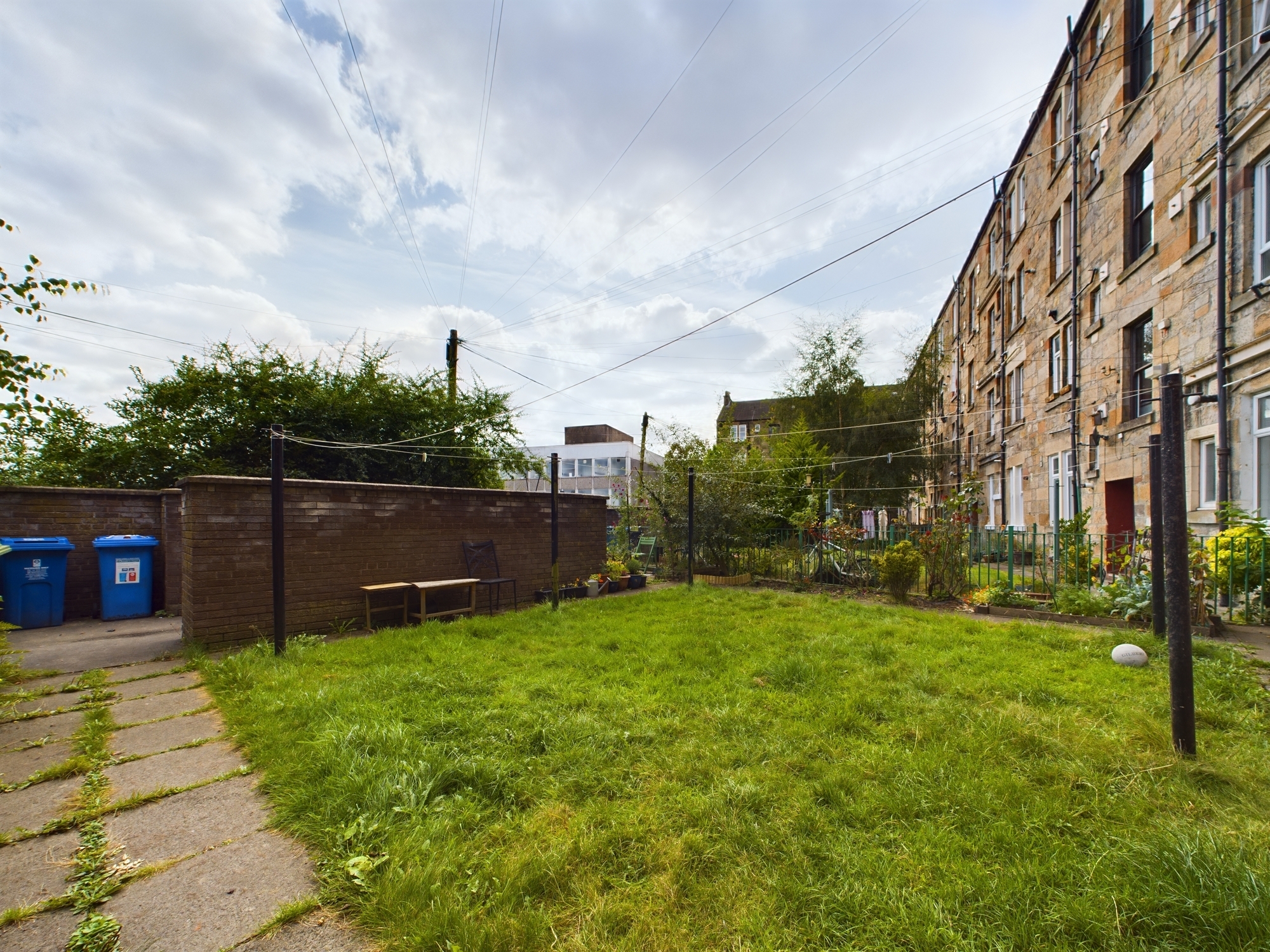 two bed flat to rent