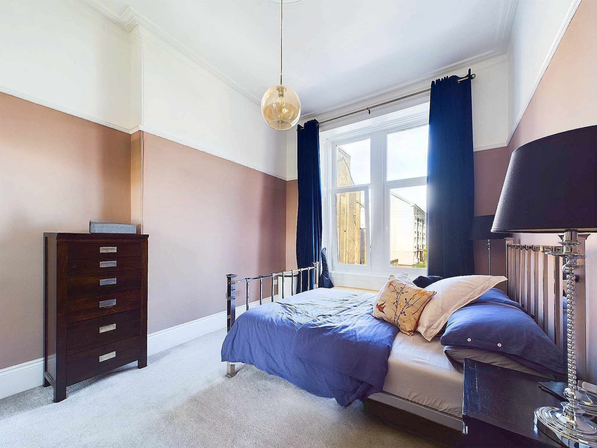 two bedroom flat available in shawlands