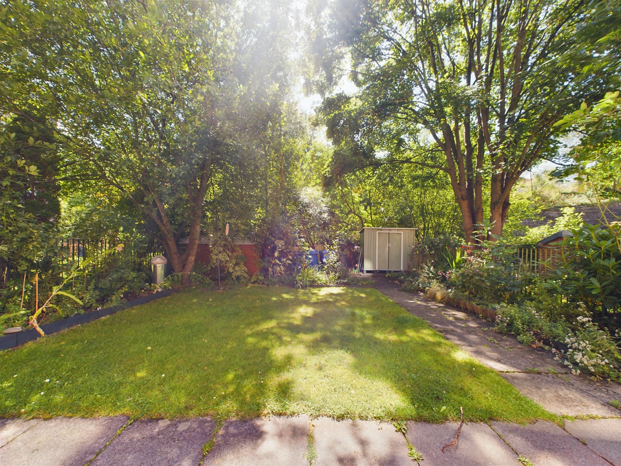 two bedroom flat available in shawlands