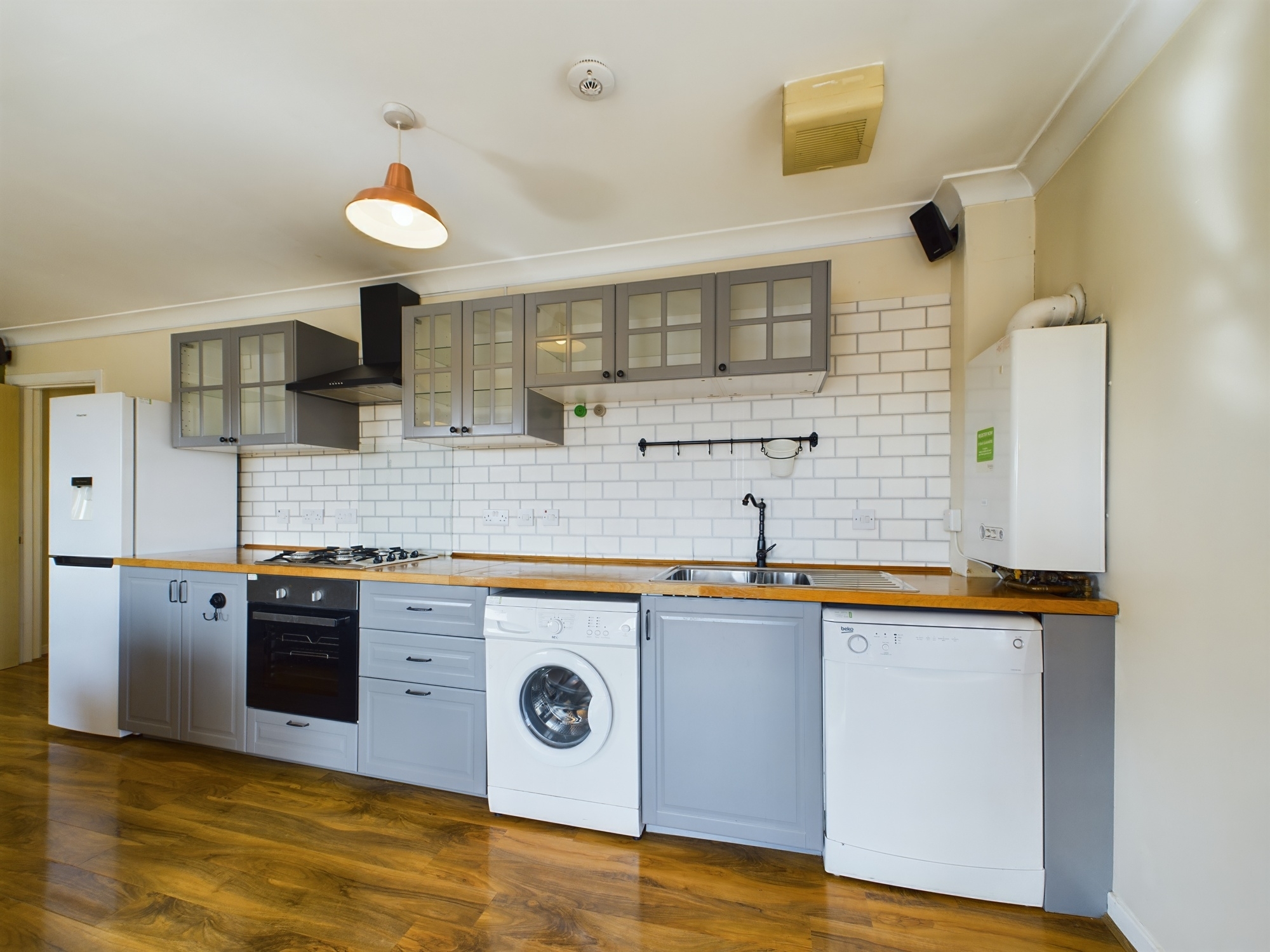 traditional two bedroom flat to let