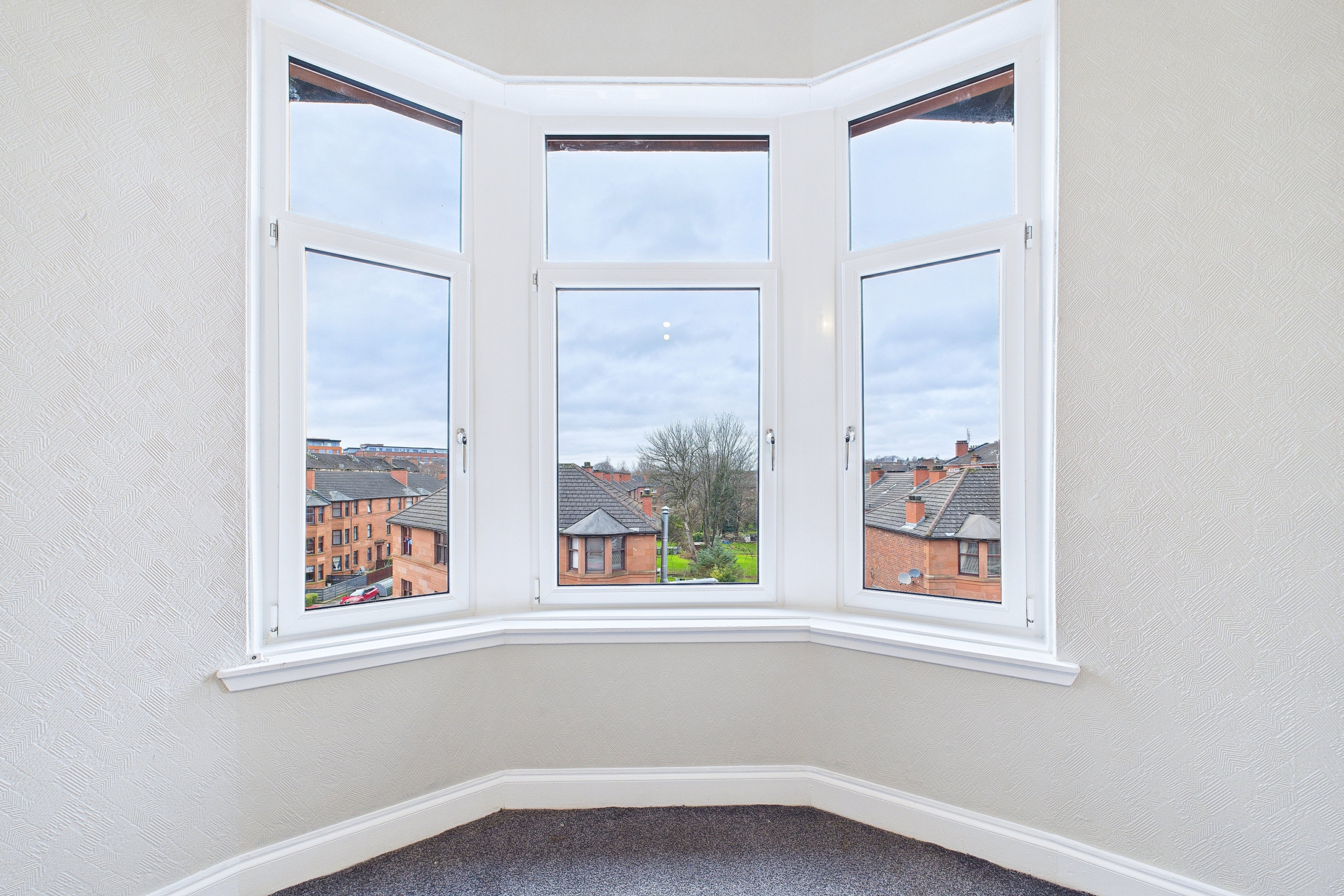 holmlea-street-lounge traditional one bedroom flat to let