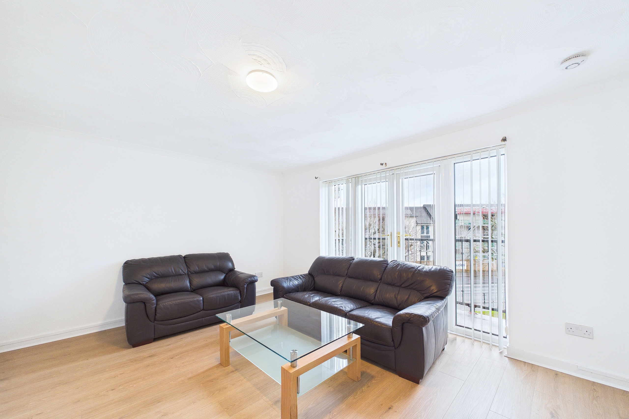 three bedroom to let in Toryglen, Glasgow