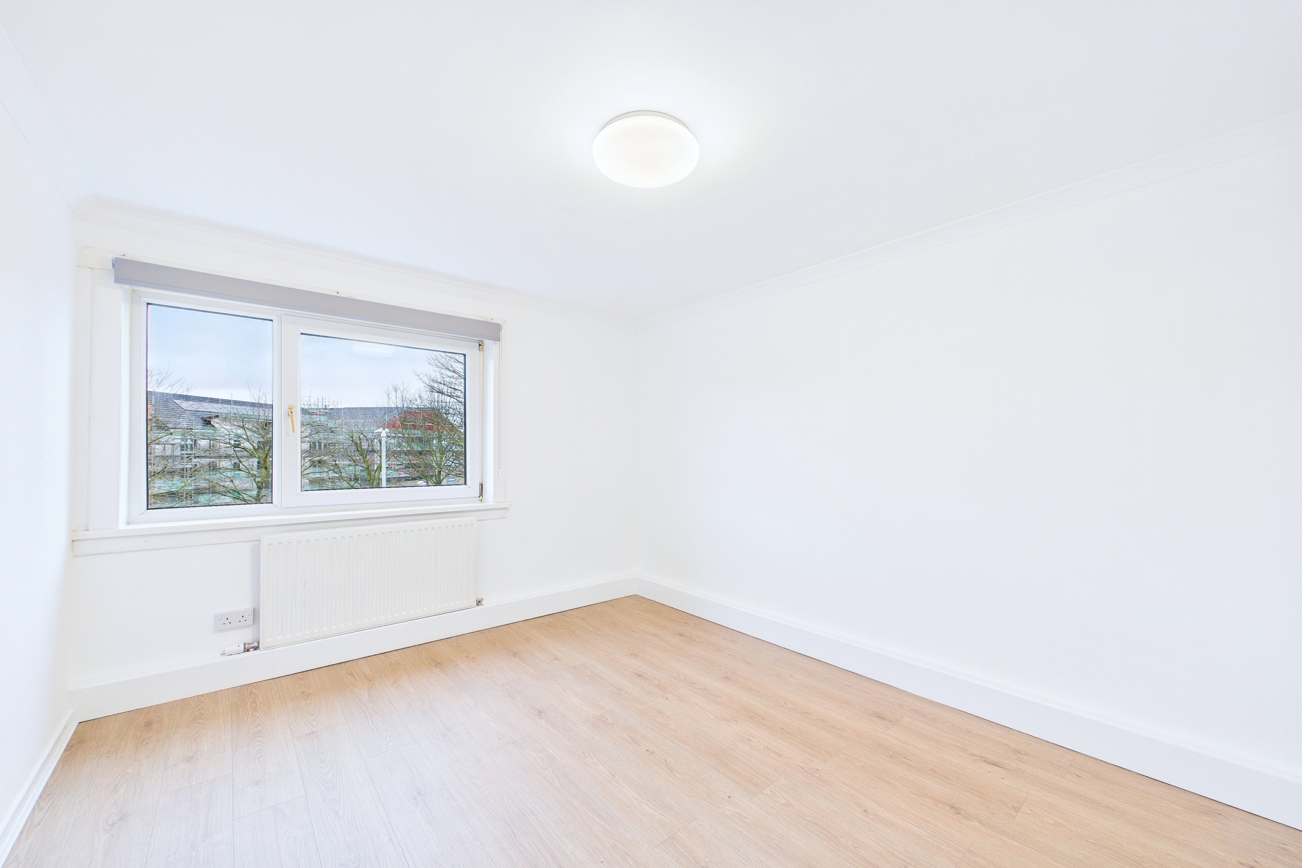 three bedroom to let in Toryglen, Glasgow