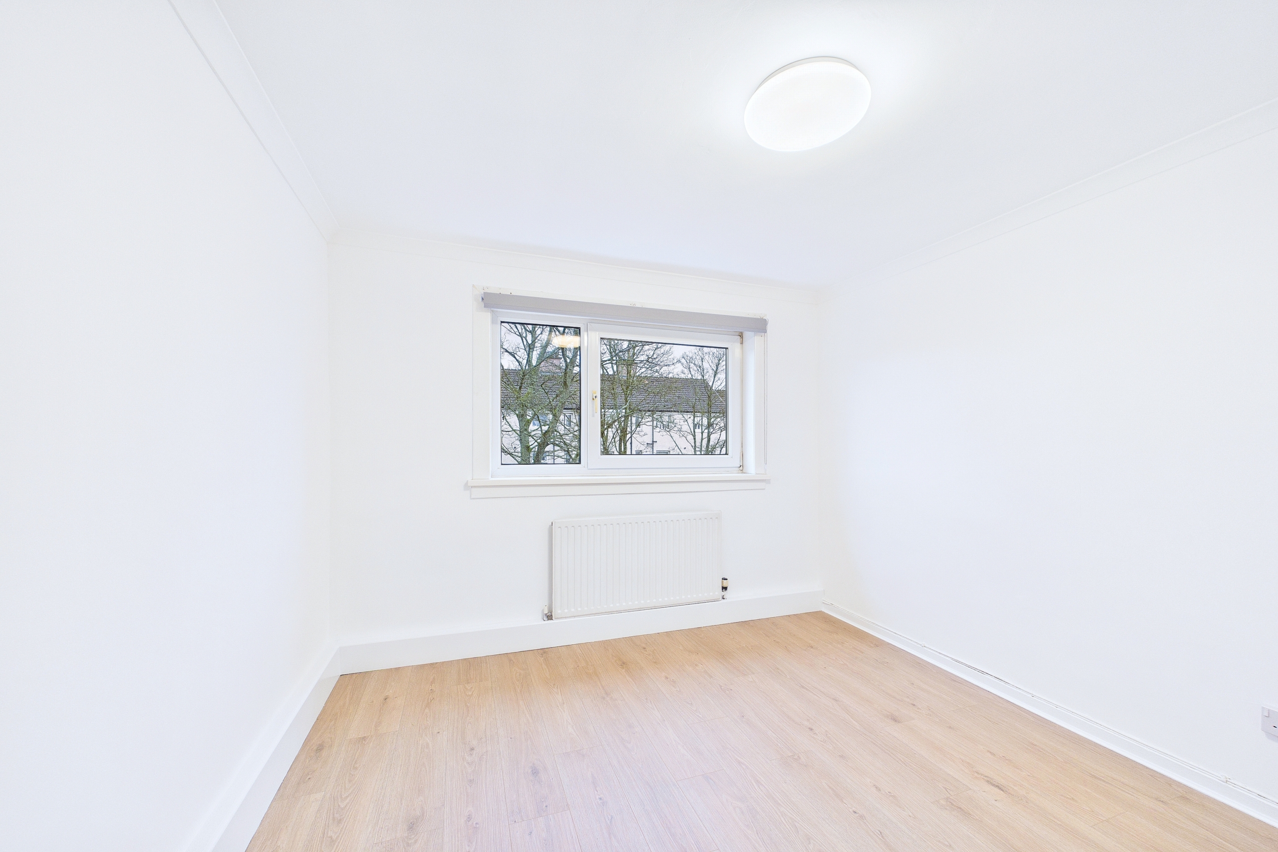 three bedroom to let in Toryglen, Glasgow