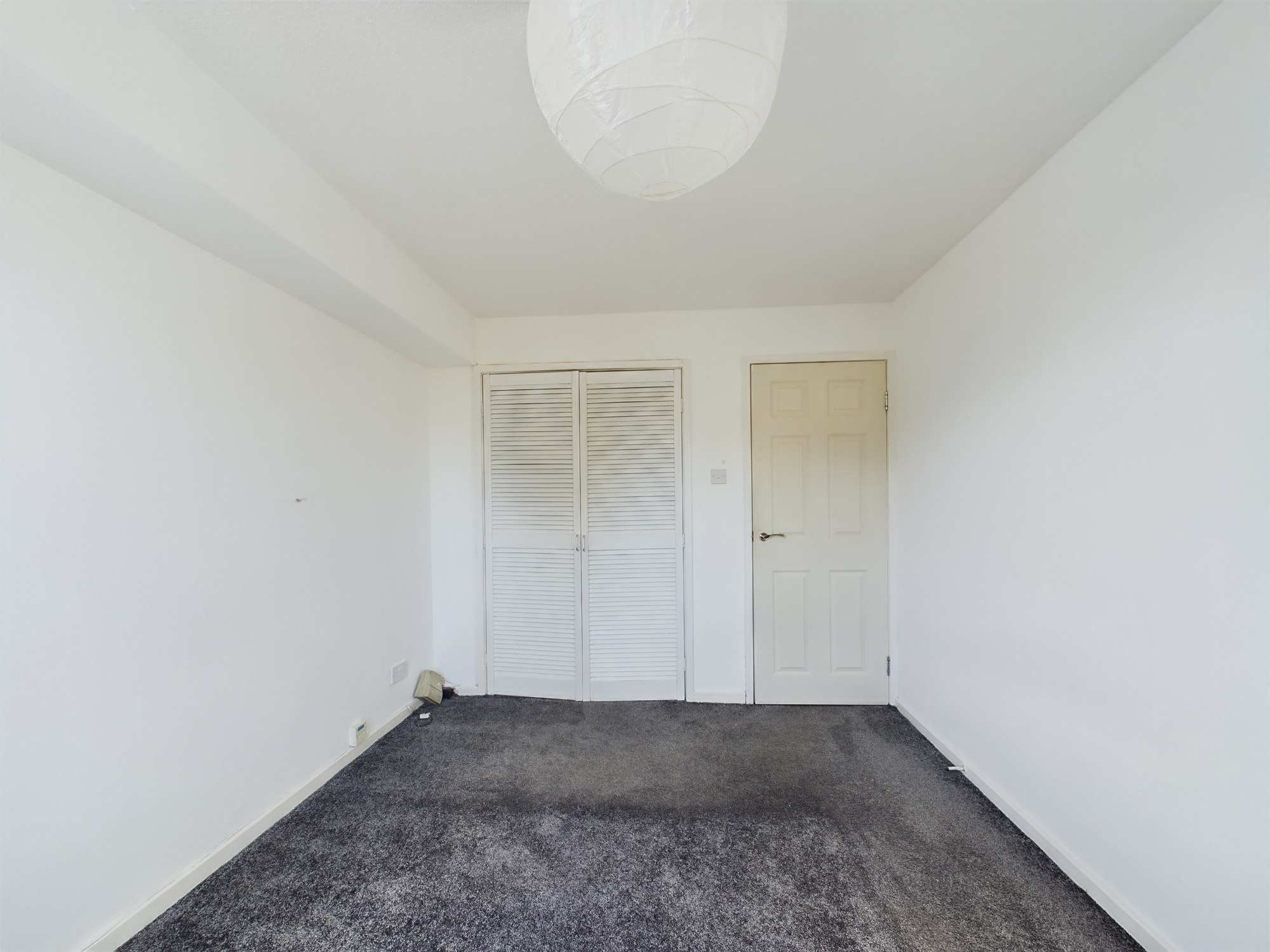 two bed flat available in kinning park