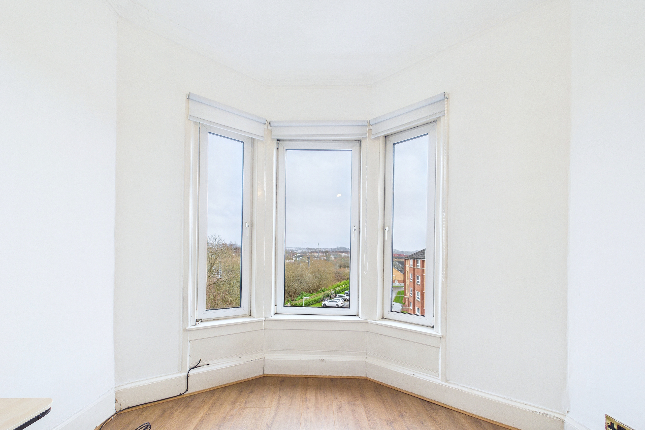 1242-cathcart-road-living room-2 traditional one bedroom flat to let