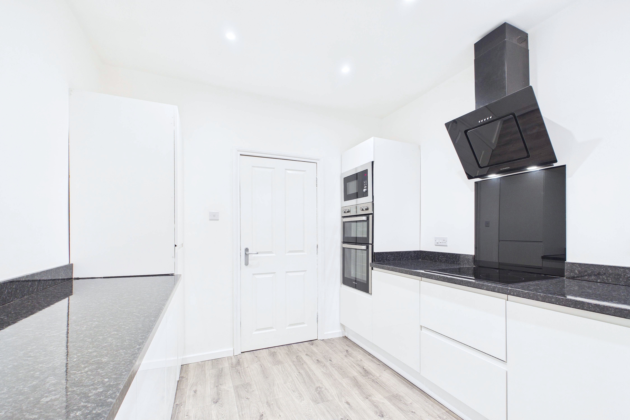 three bedroom mid terraced house in Newton Mearns, Glasgow