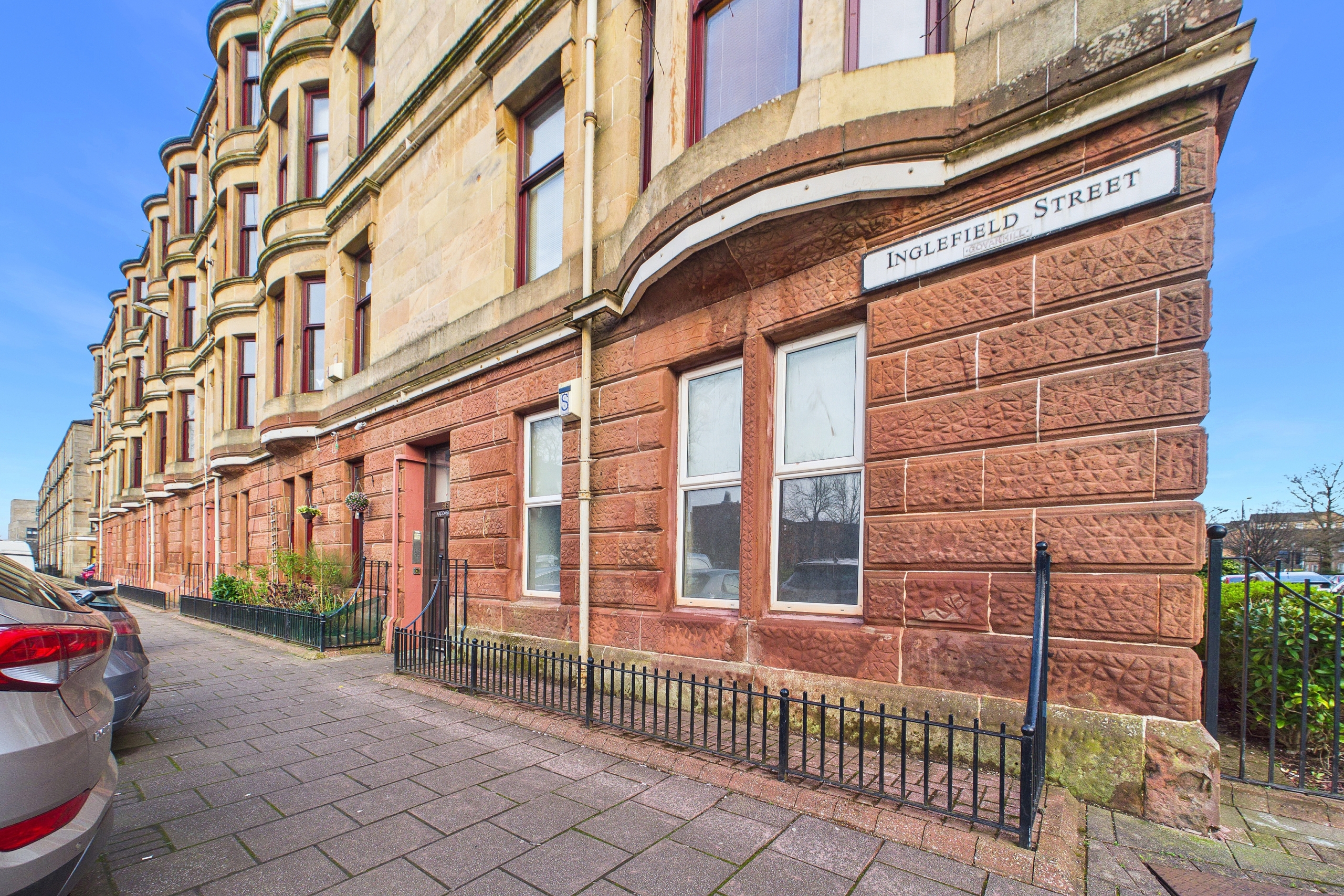 traditional two bedroom flat to let in Govanhill, Glasgow