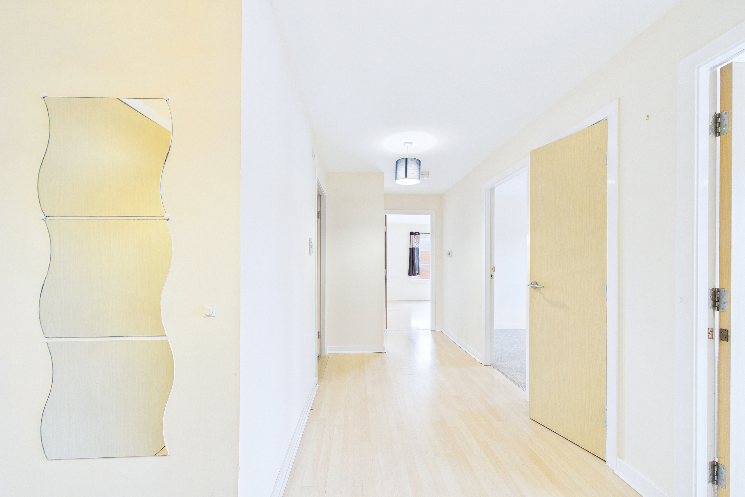 Modern two bedroom flat to let in Dennistoun, Glasgow