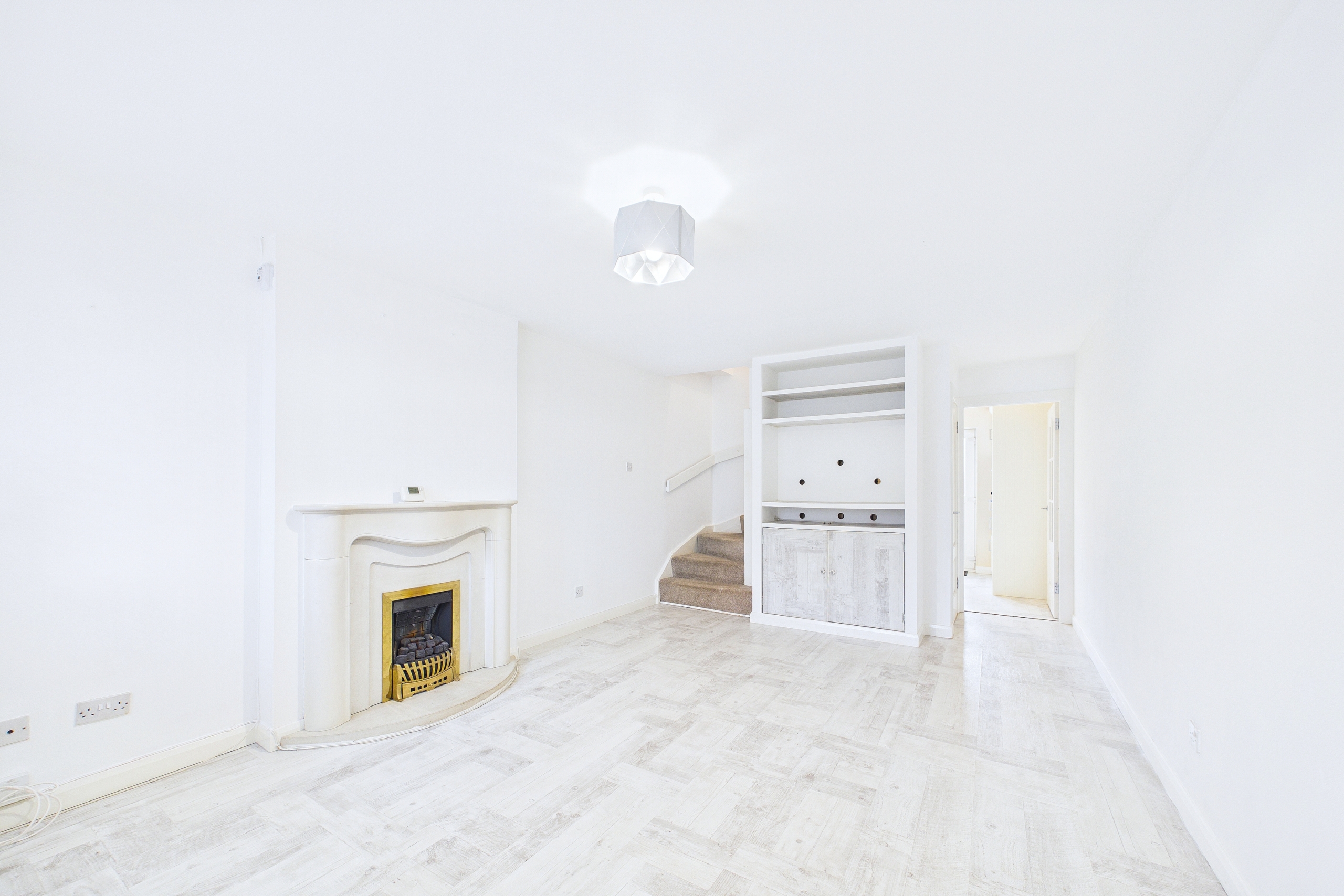 Charming two bedroom mid terraced house to let in Anniesland, Glasgow