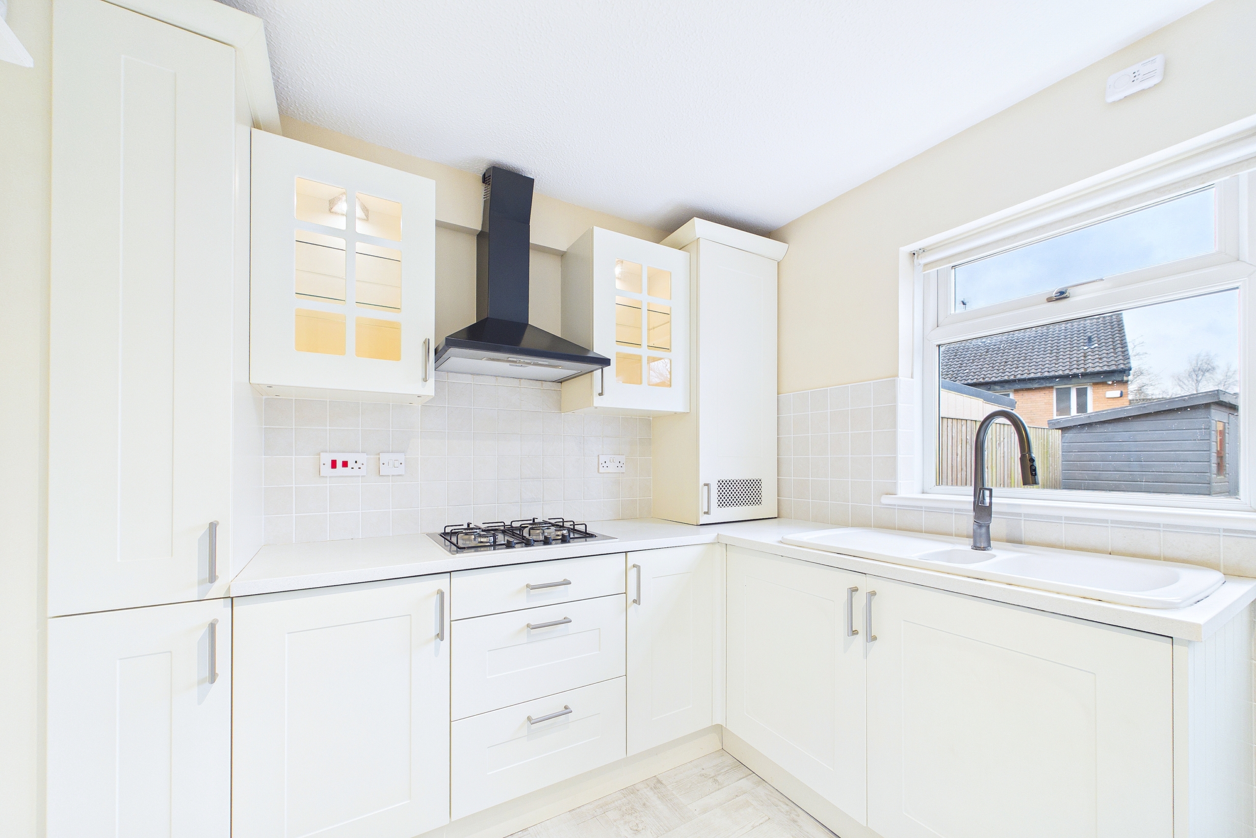 Charming two bedroom mid terraced house to let in Anniesland, Glasgow