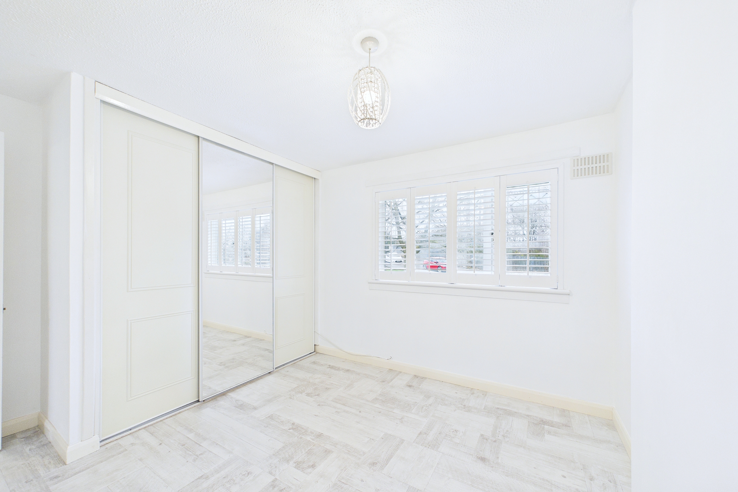 Charming two bedroom mid terraced house to let in Anniesland, Glasgow