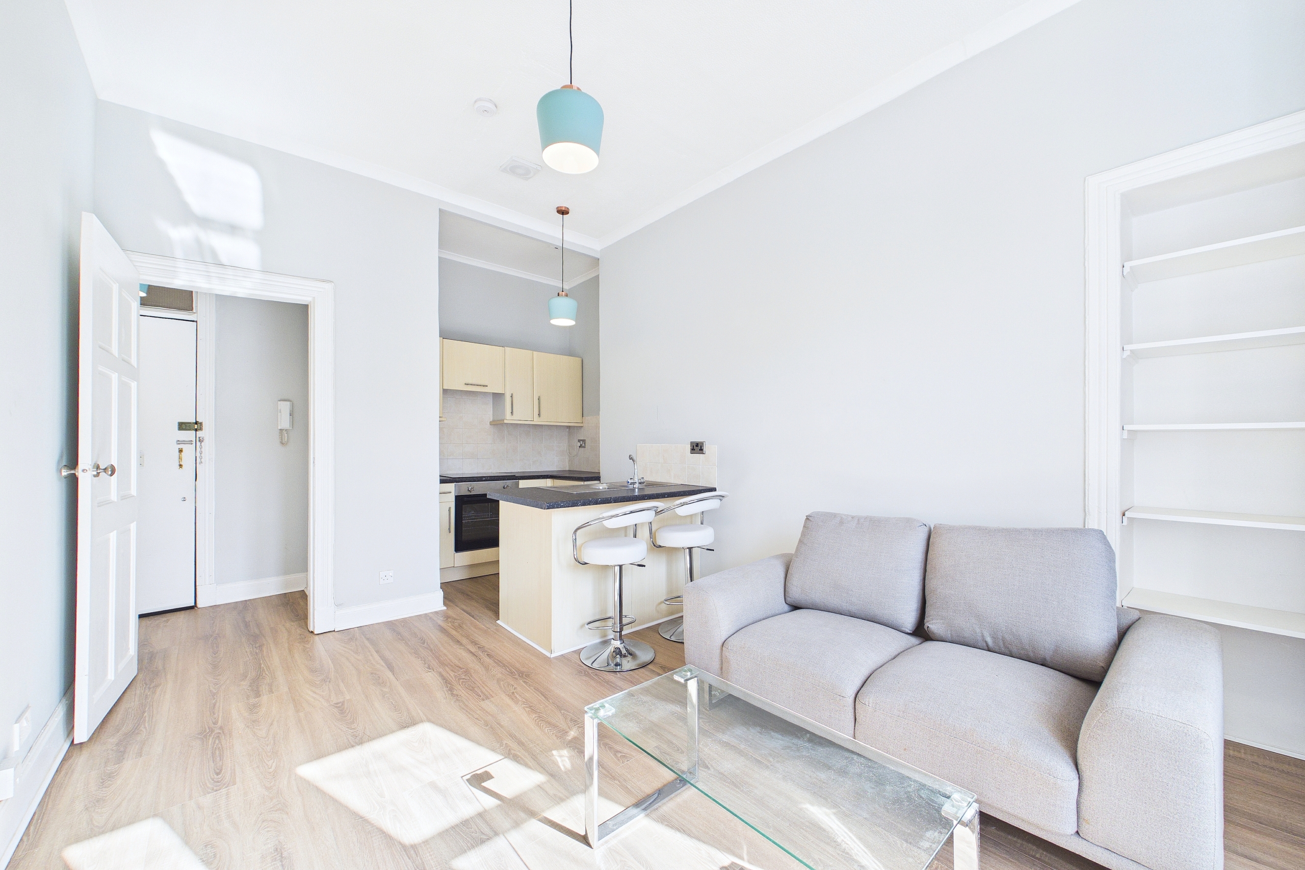 Beautifully refurbished one bedroom flat to let in Partick, Glasgow