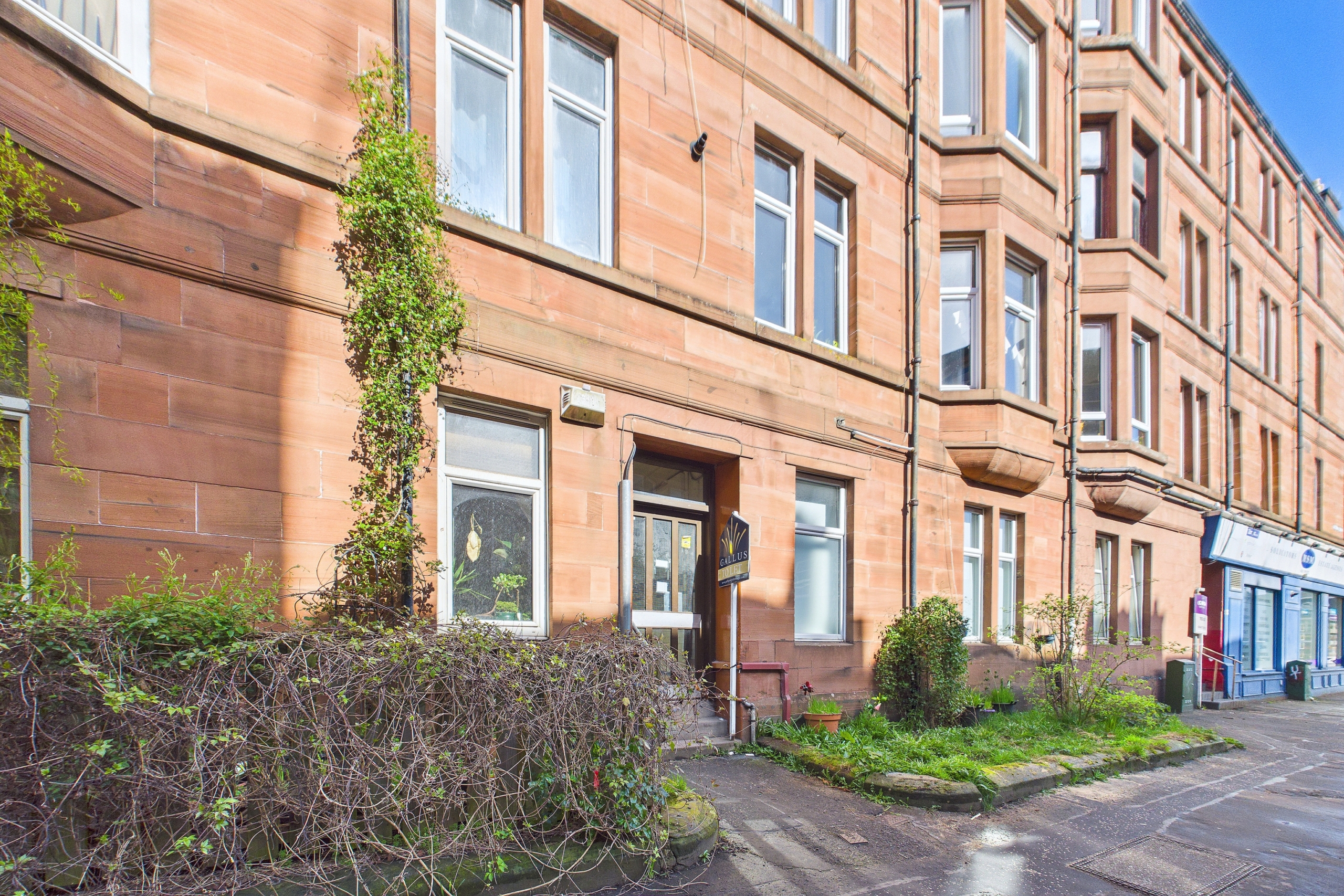 Beautifully refurbished one bedroom flat to let in Partick, Glasgow