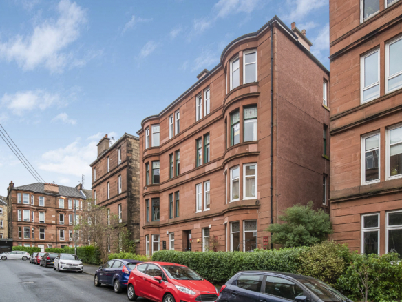 Two-Bedroom Ground-Floor Tenement Flat To Let in Shawlands