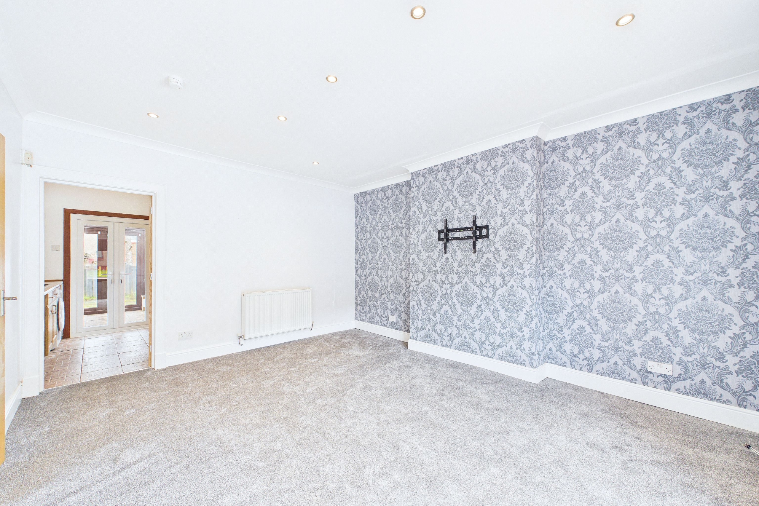 Dormanside Road - Four Bedroom Terraced House To Let in Glasgow Southside
