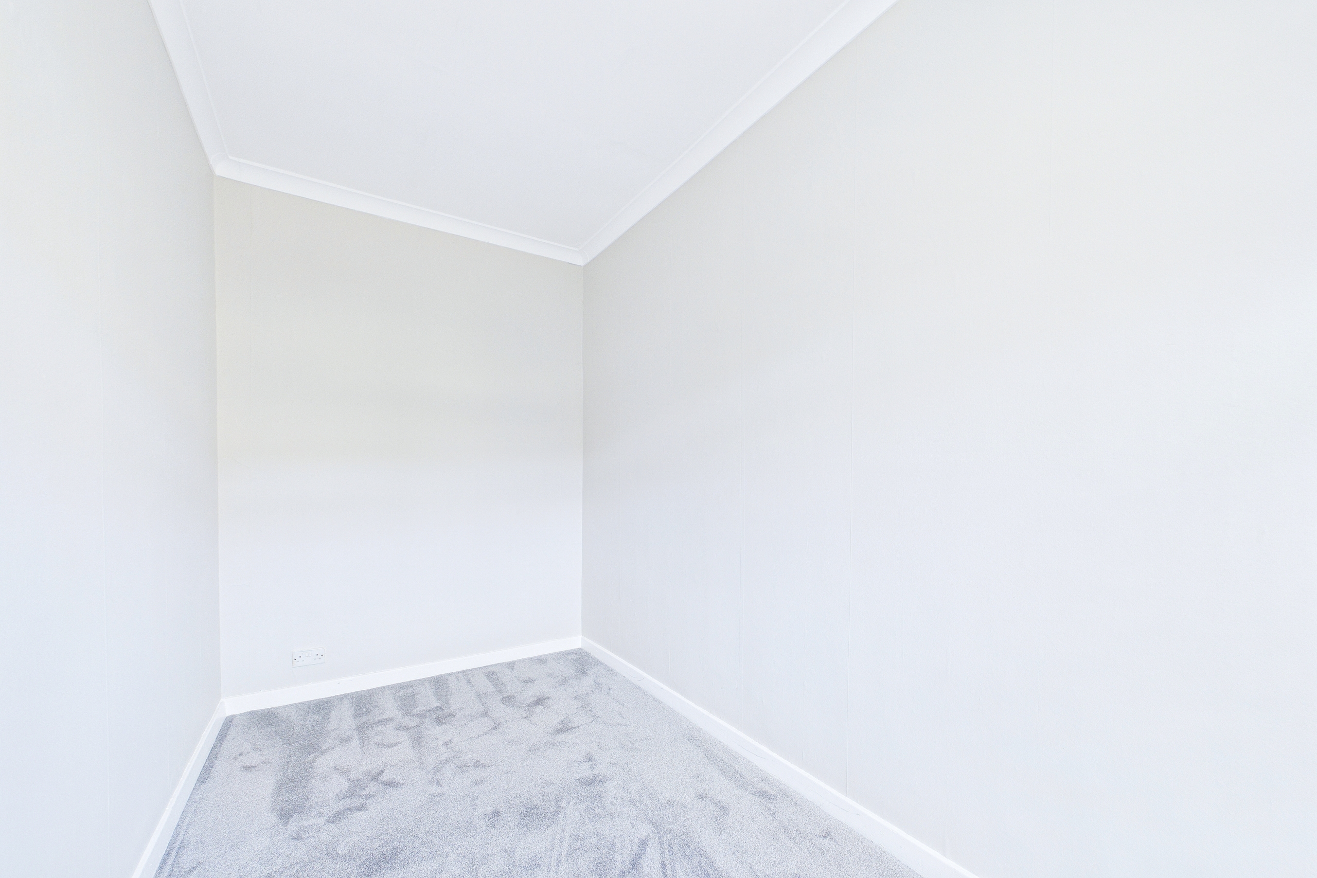 Three-Bedroom Lower Cottage Flat To Let in Cardonald, Glasgow