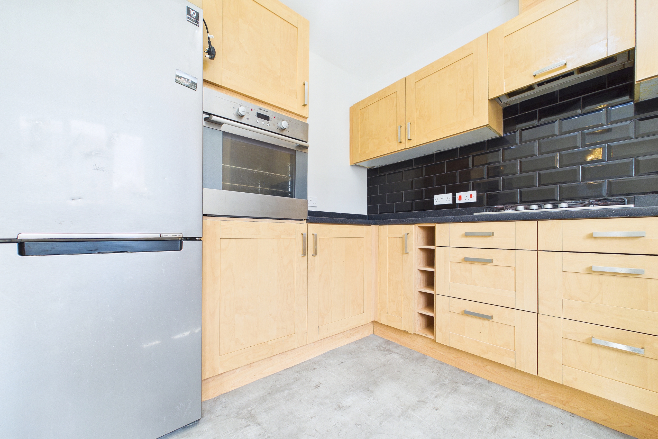 Modern three-bedroom semi-detached house to let in Nitshill, Glasgow.