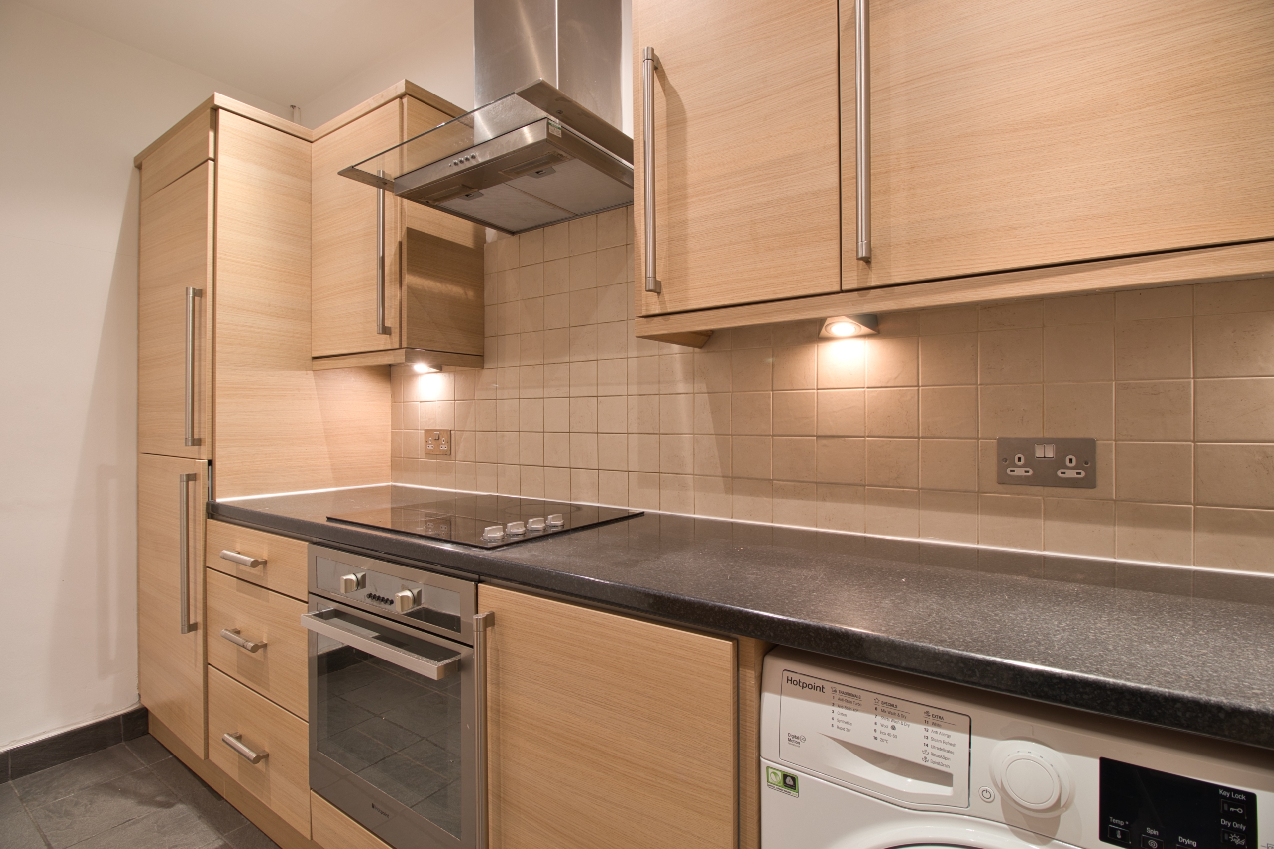 Two-Bedroom Top Floor Tenement Flat To Let in Partick