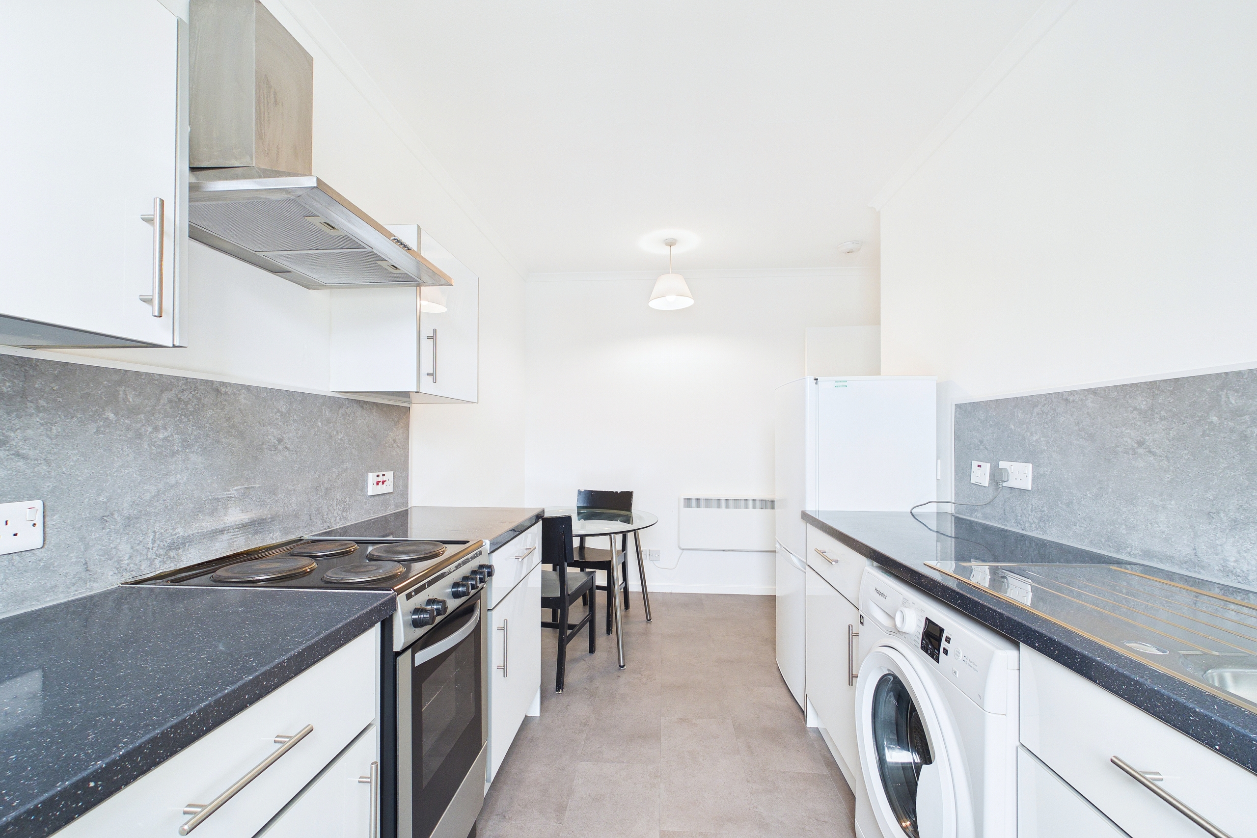 Well-proportioned two-bedroom modern apartment to let in Glasgow’s East End.