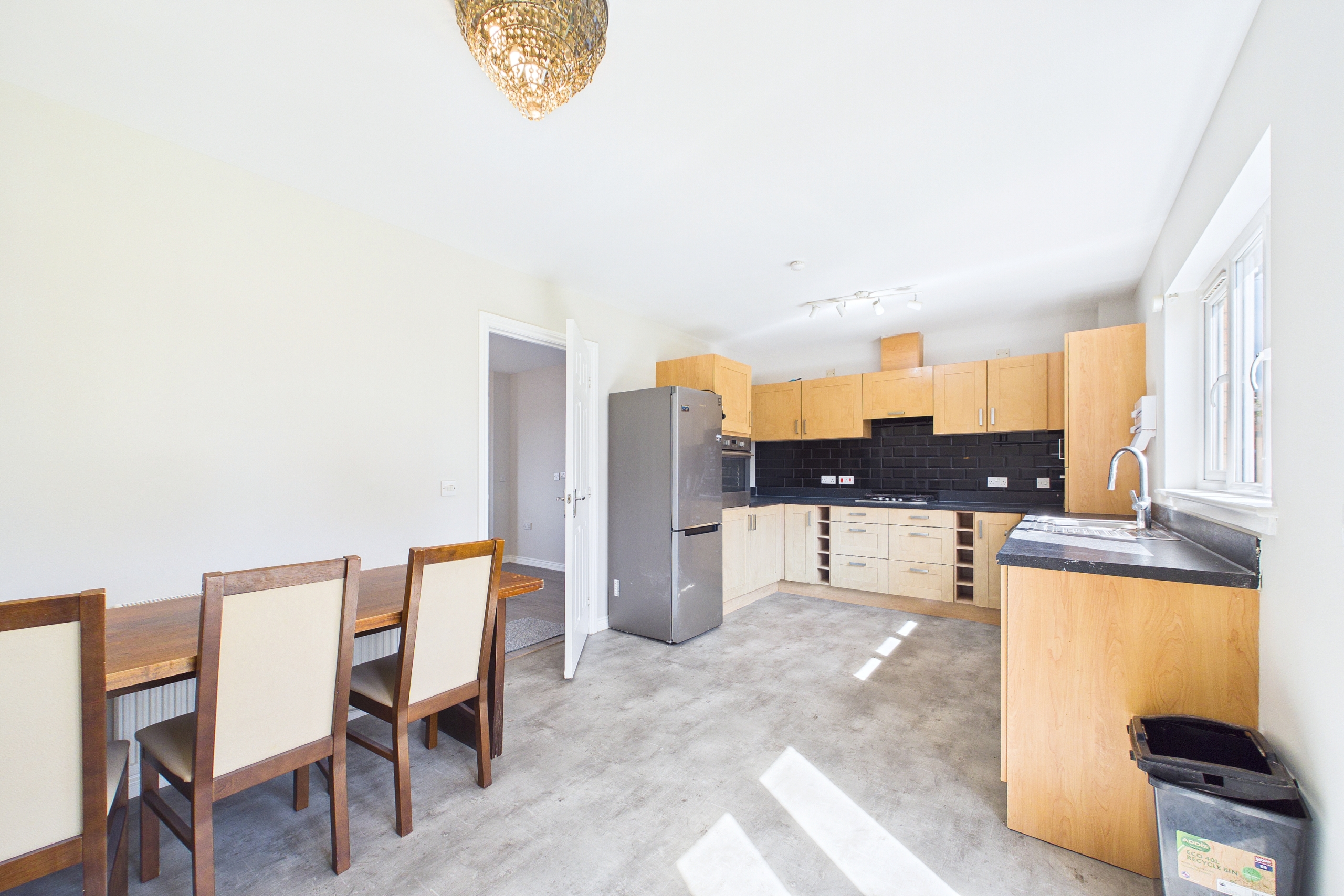 Modern three-bedroom semi-detached house to let in Nitshill, Glasgow.