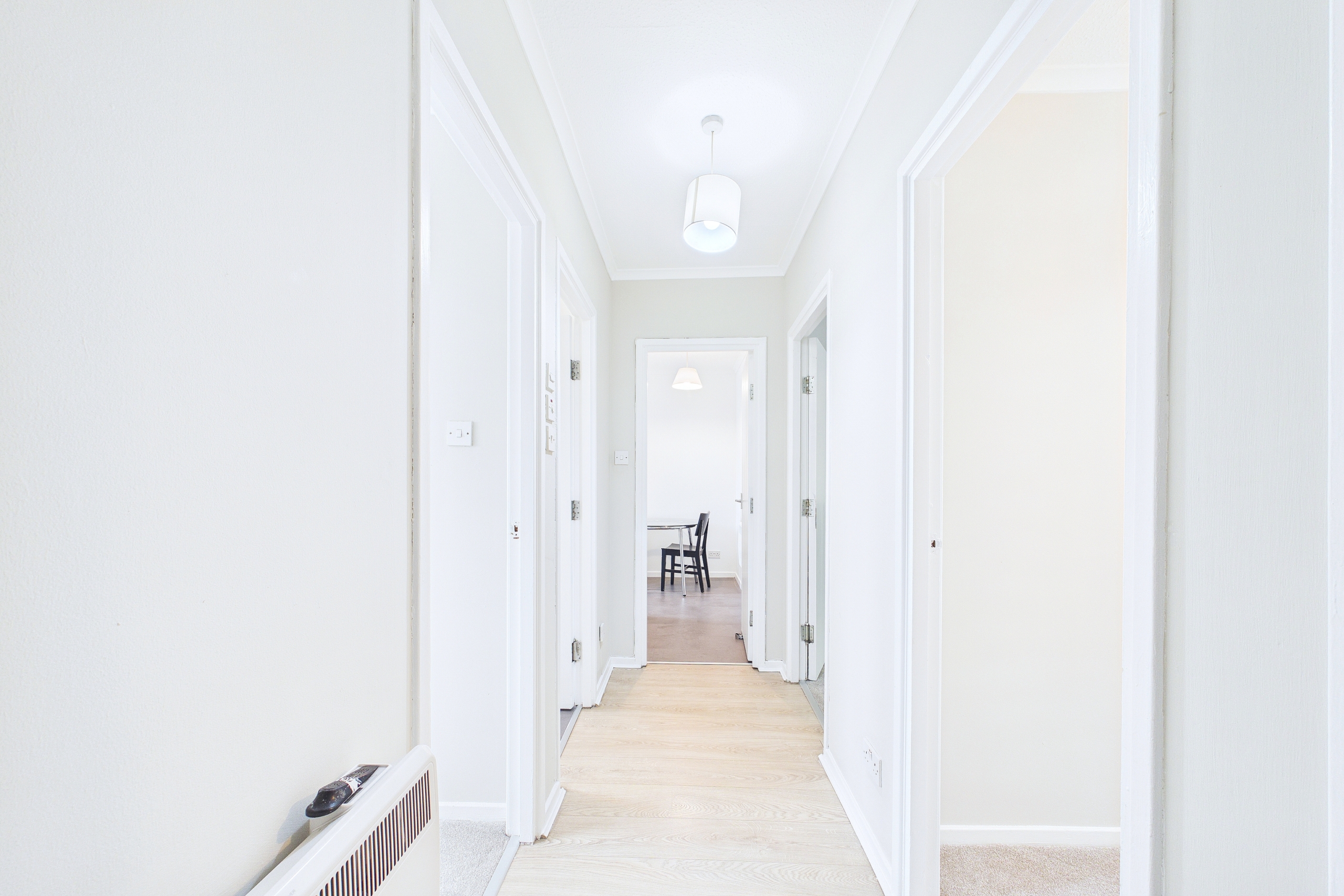 Well-proportioned two-bedroom modern apartment to let in Glasgow’s East End.