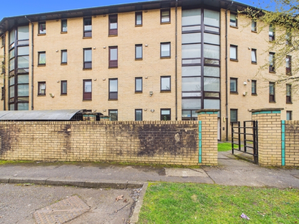 Well-proportioned two-bedroom modern apartment to let in Glasgow’s East End.