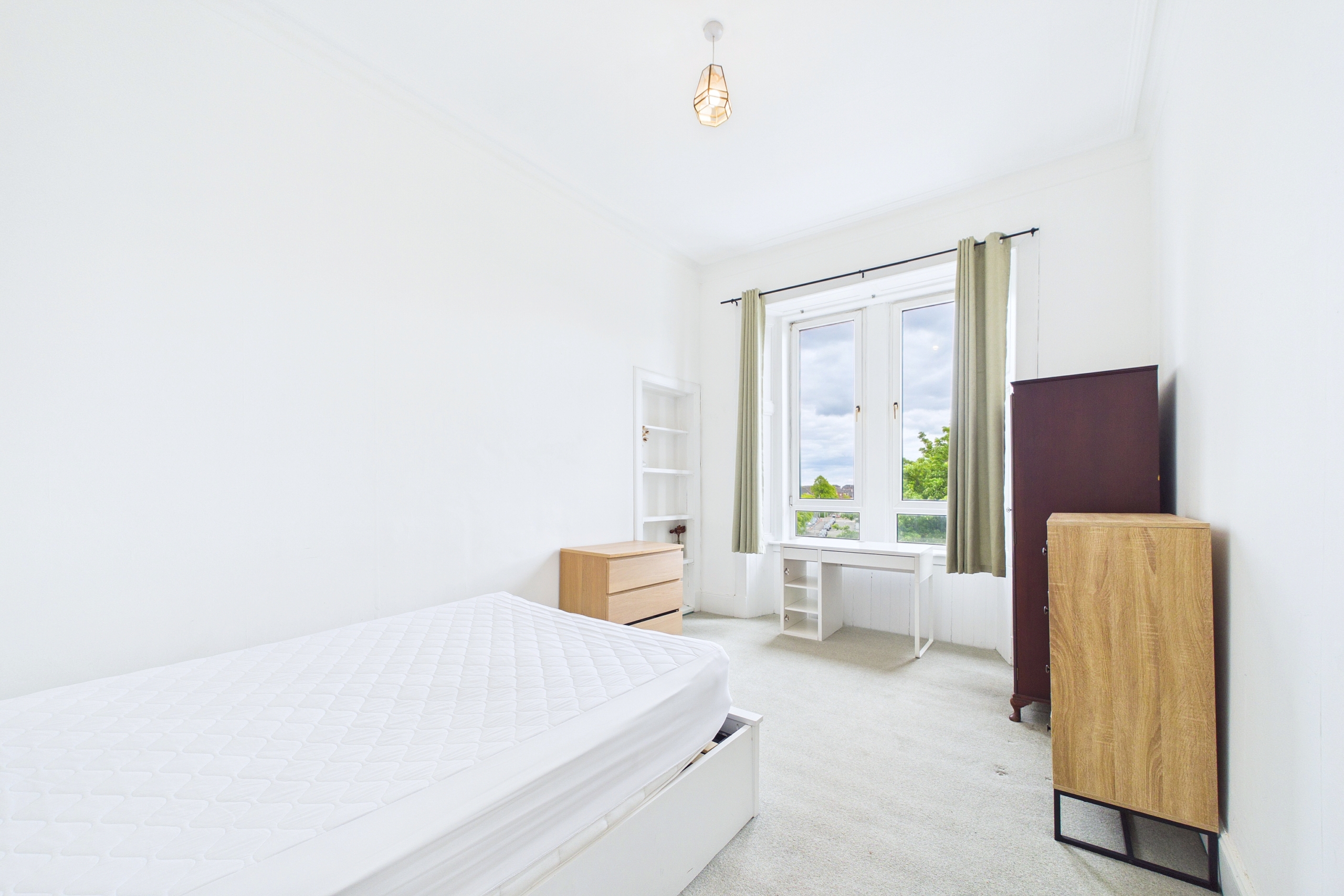 2 bedroom property to let in pollokshields