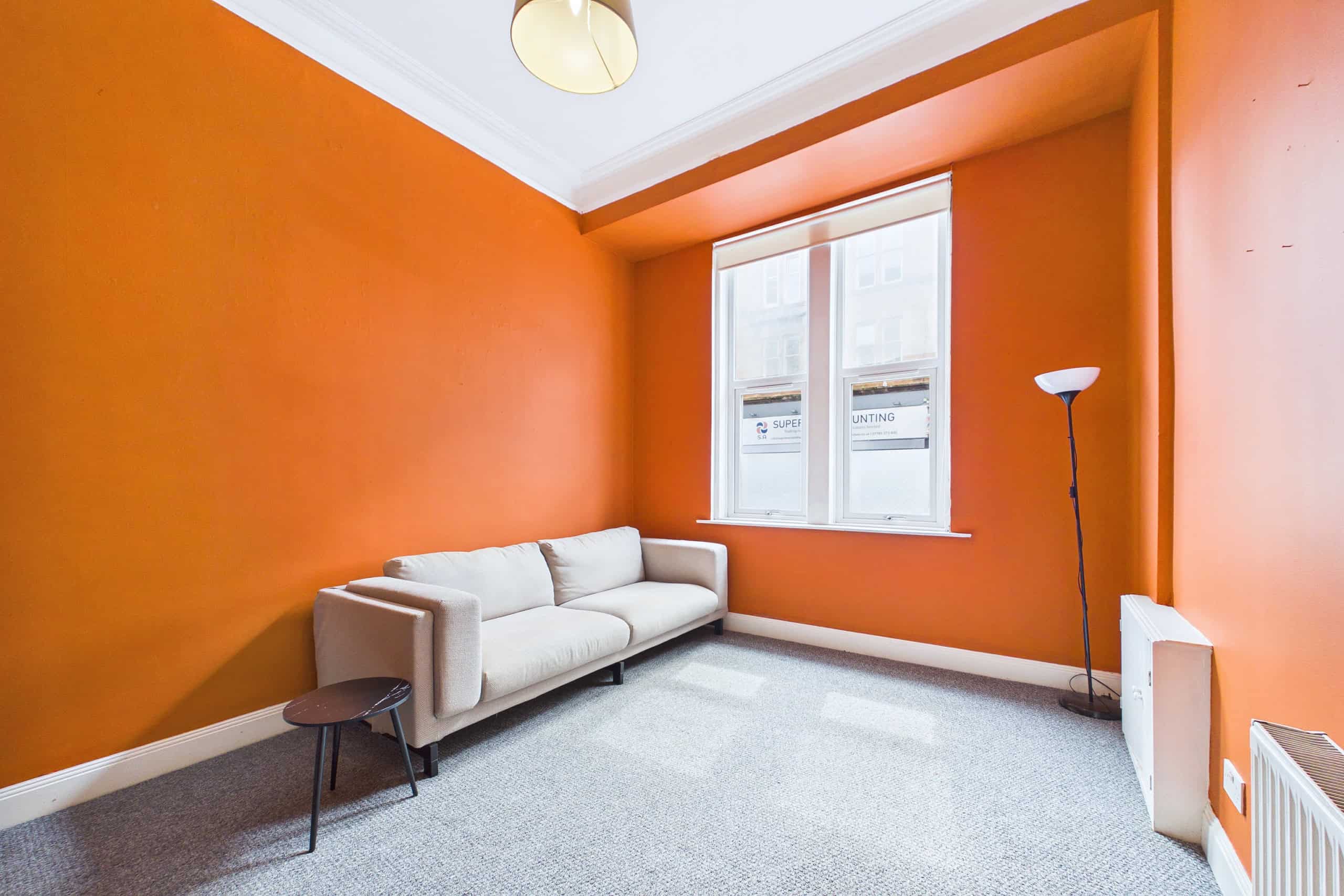 One-bedroom ground floor flat to let in the ever-popular Govanhill area of Glasgow’s vibrant Southside.