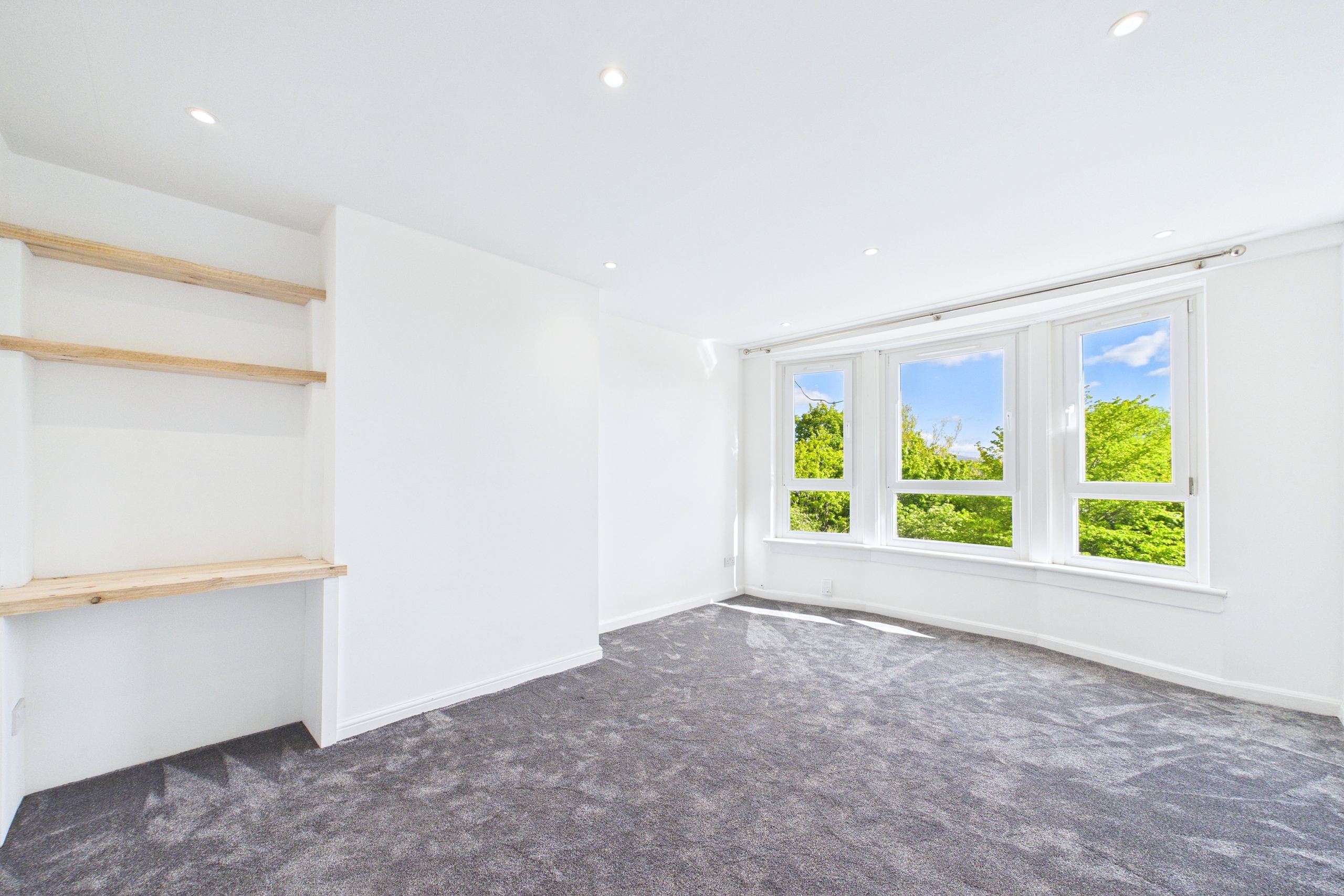 2 bedroom property available in glasgow