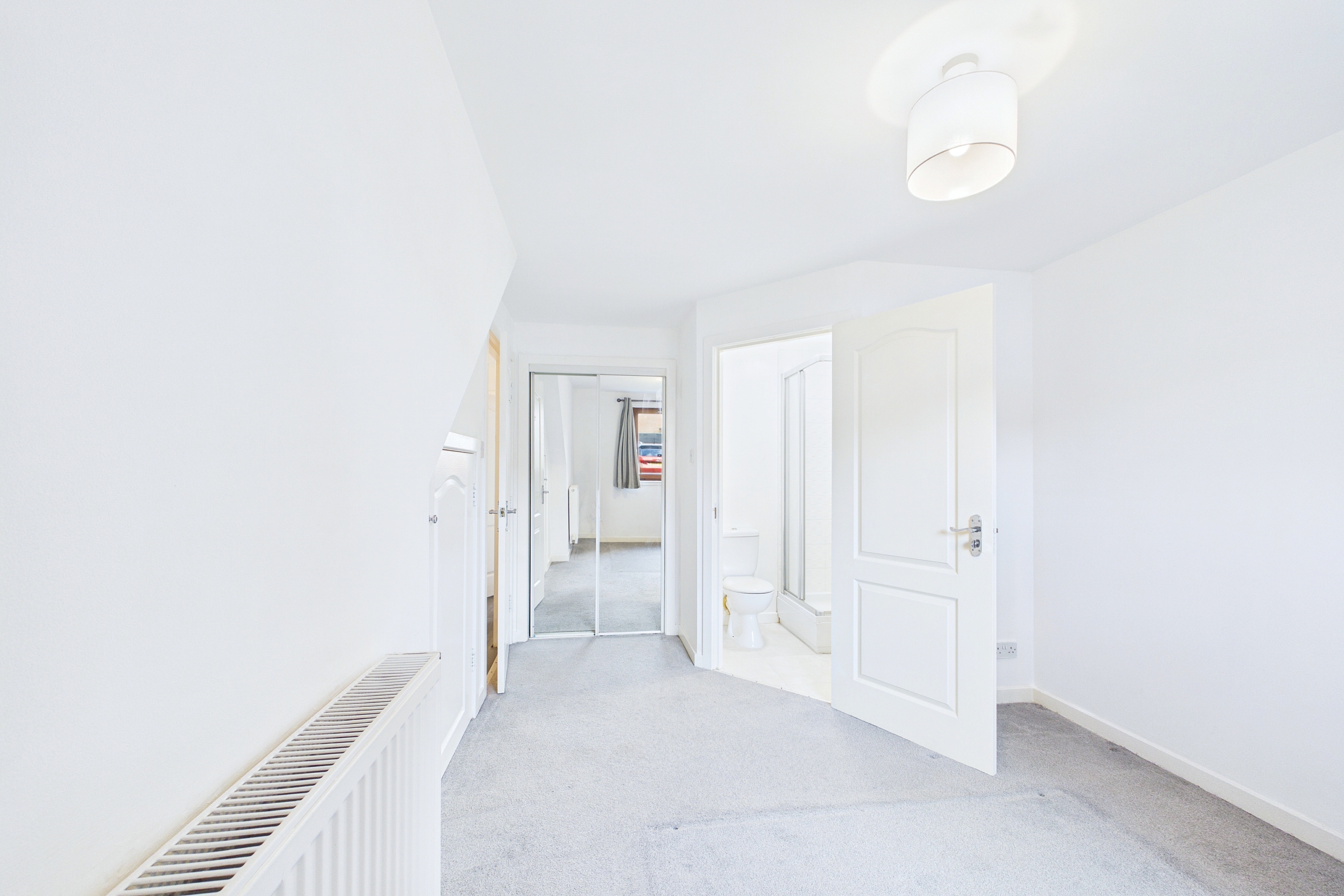 Beautifully presented two-bedroom home to let in Dalmarnock, Glasgow.