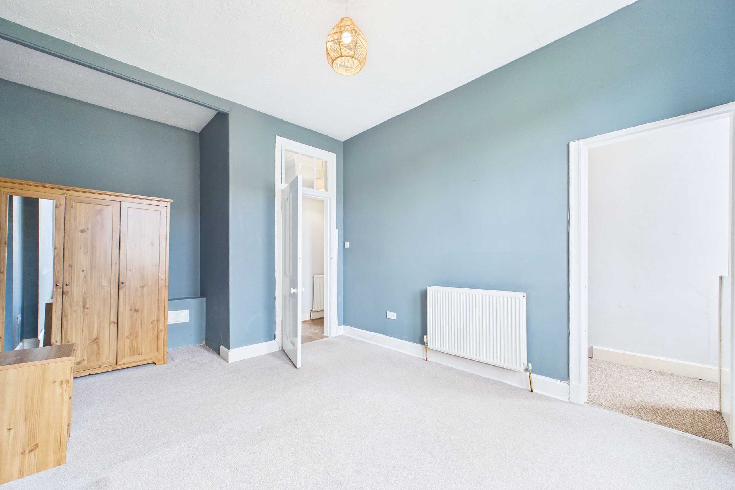 One-Bedroom First Floor Flat To Let in Yoker