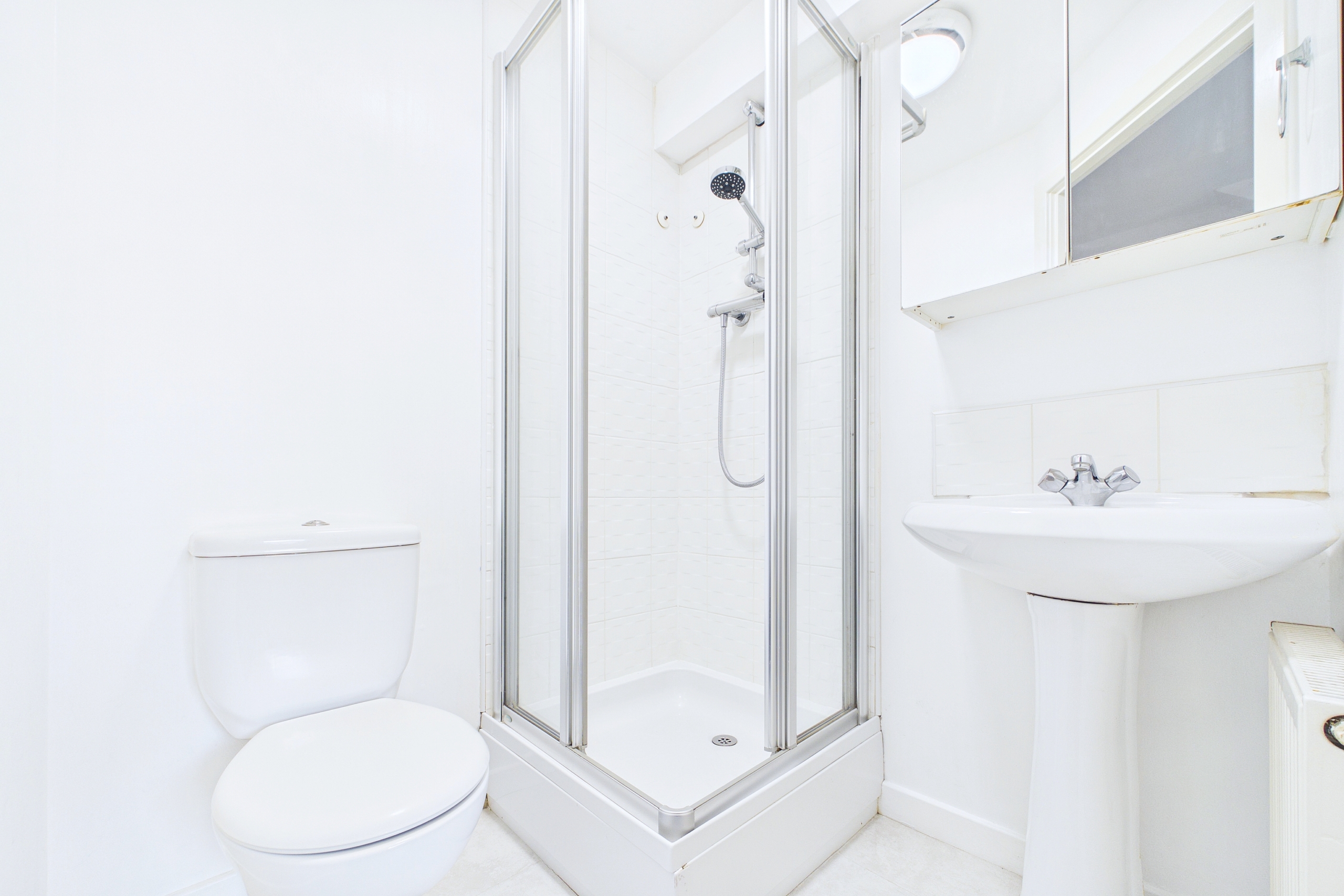 Beautifully presented two-bedroom home to let in Dalmarnock, Glasgow.