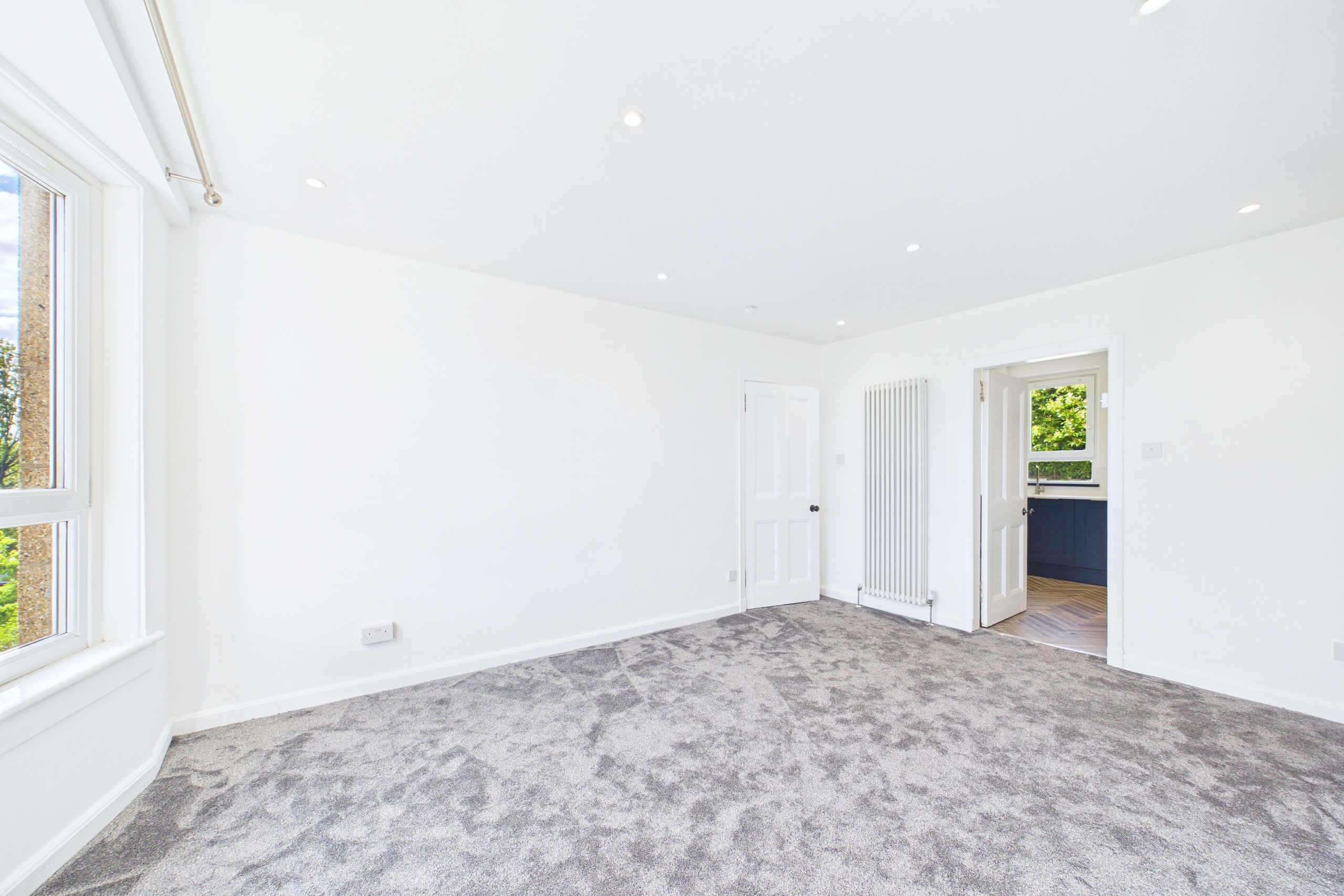 2 bedroom property available in glasgow