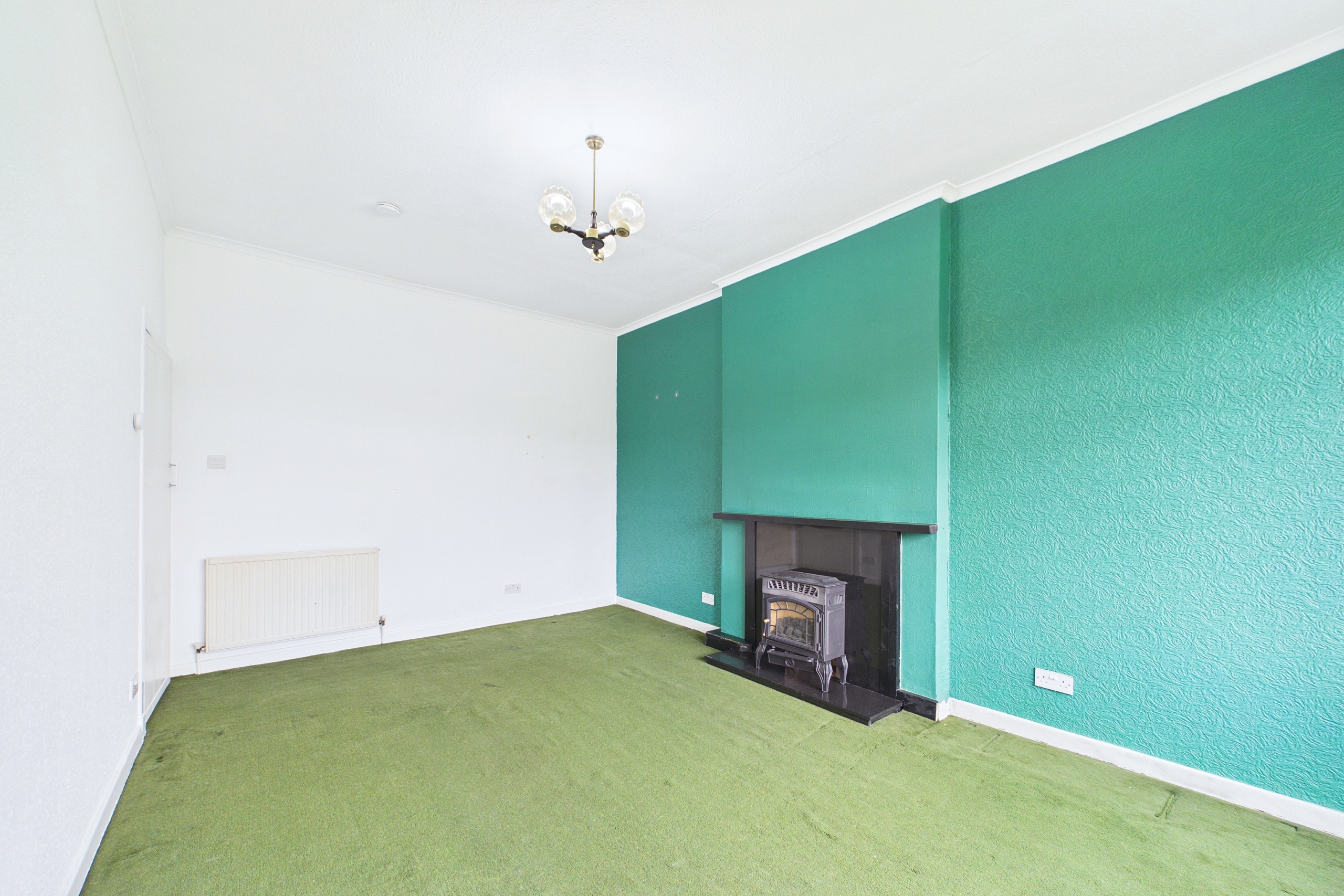 Two-Bedroom Upper Cottage Flat for Sale in Cardonald, Glasgow